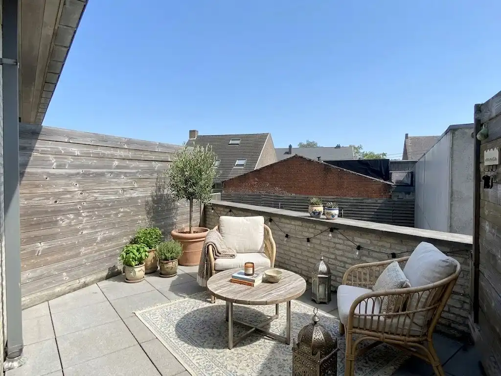 INSTAPKLARE BEL-ETAGE WONING IN HARTJE ZWEVEZELE foto 5