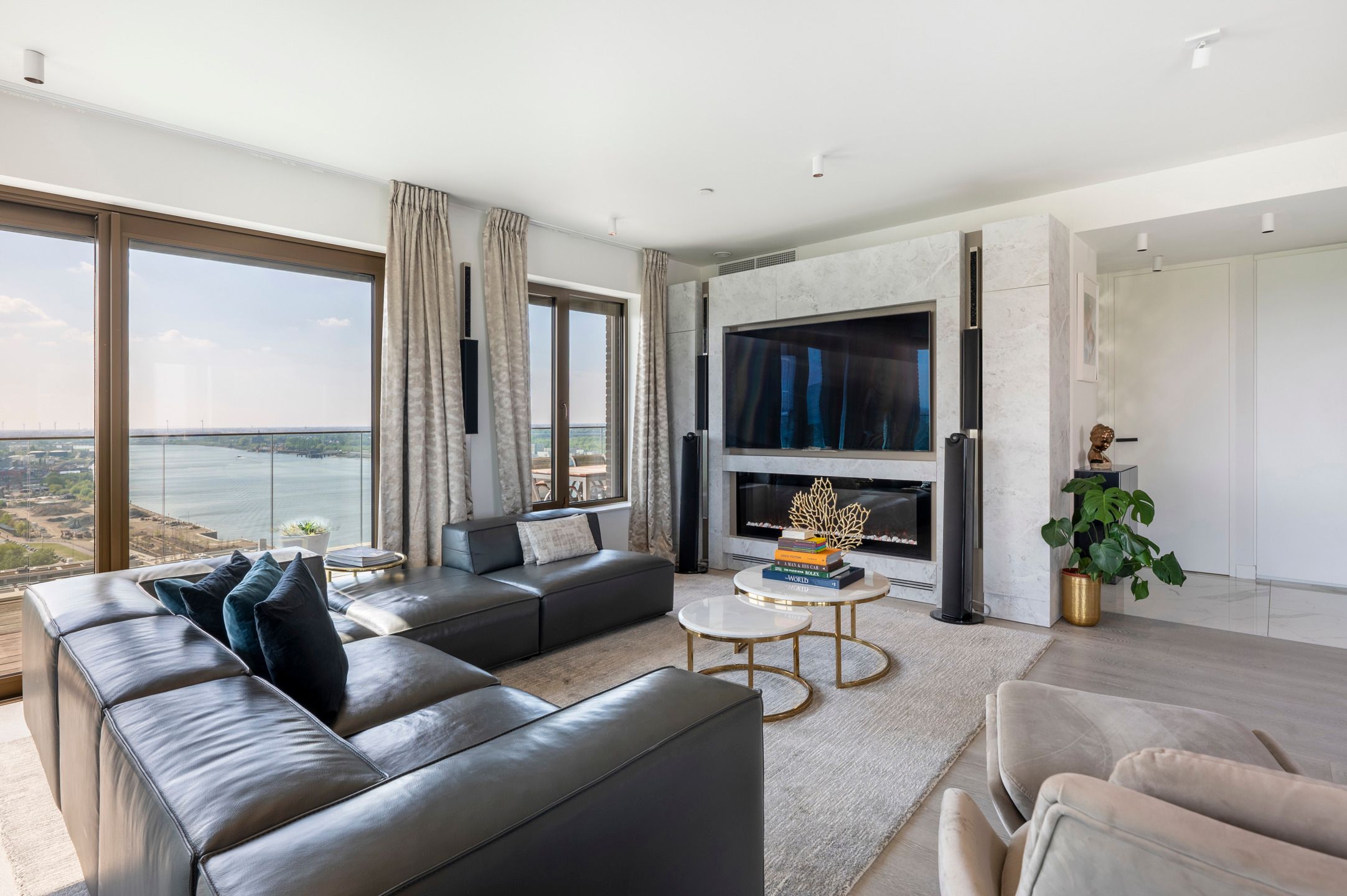 Exclusief appartement (ca.210m²) met riante terassen (ca.140m²) én zicht op de Schelde en de Stad!  foto 7