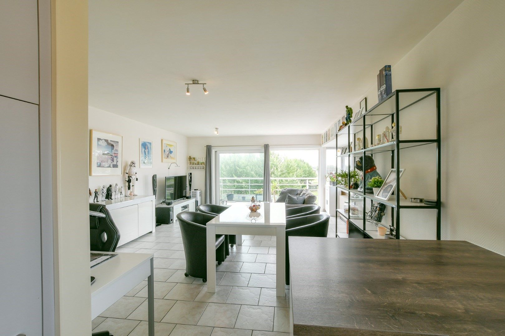 Lichtrijk appartement (3e verd) met mooi open zicht te Oostende foto 7