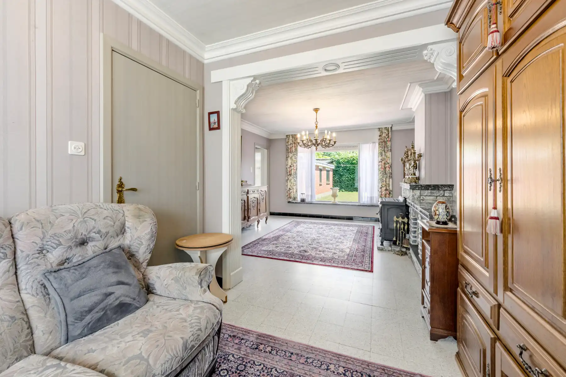 Rustig gelegen, deels te renoveren woning met 4 slpk, tuin. foto 3