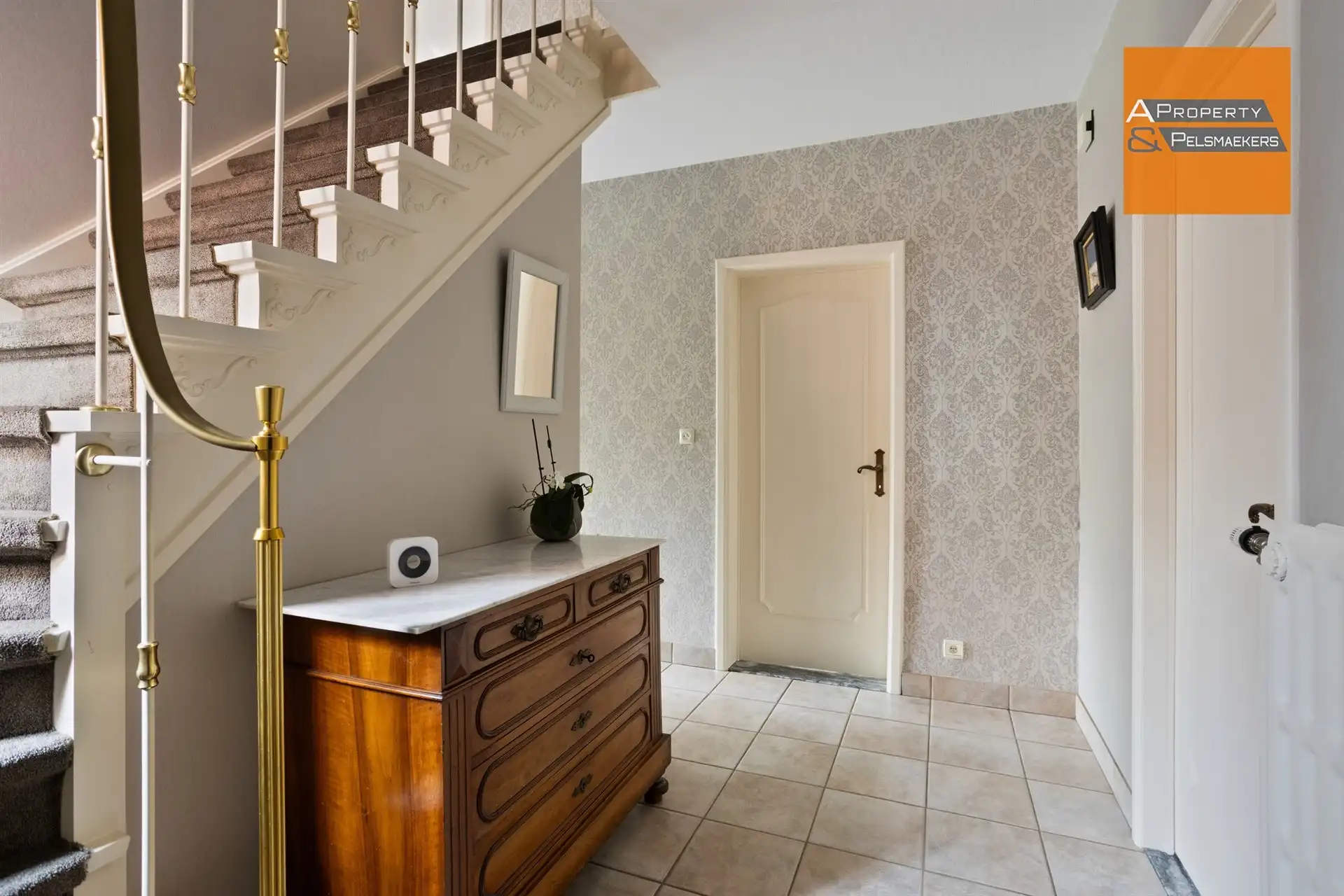 Lichtrijke villa met 4 slaapkamers nabij Britse School foto 3