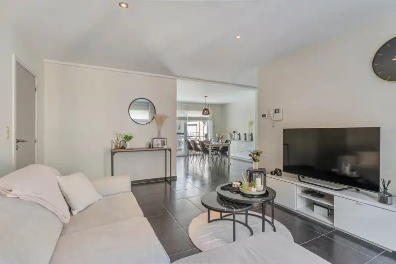 Zeer rustig en energiezuinig appartement met autostaanplaats en berging foto 7