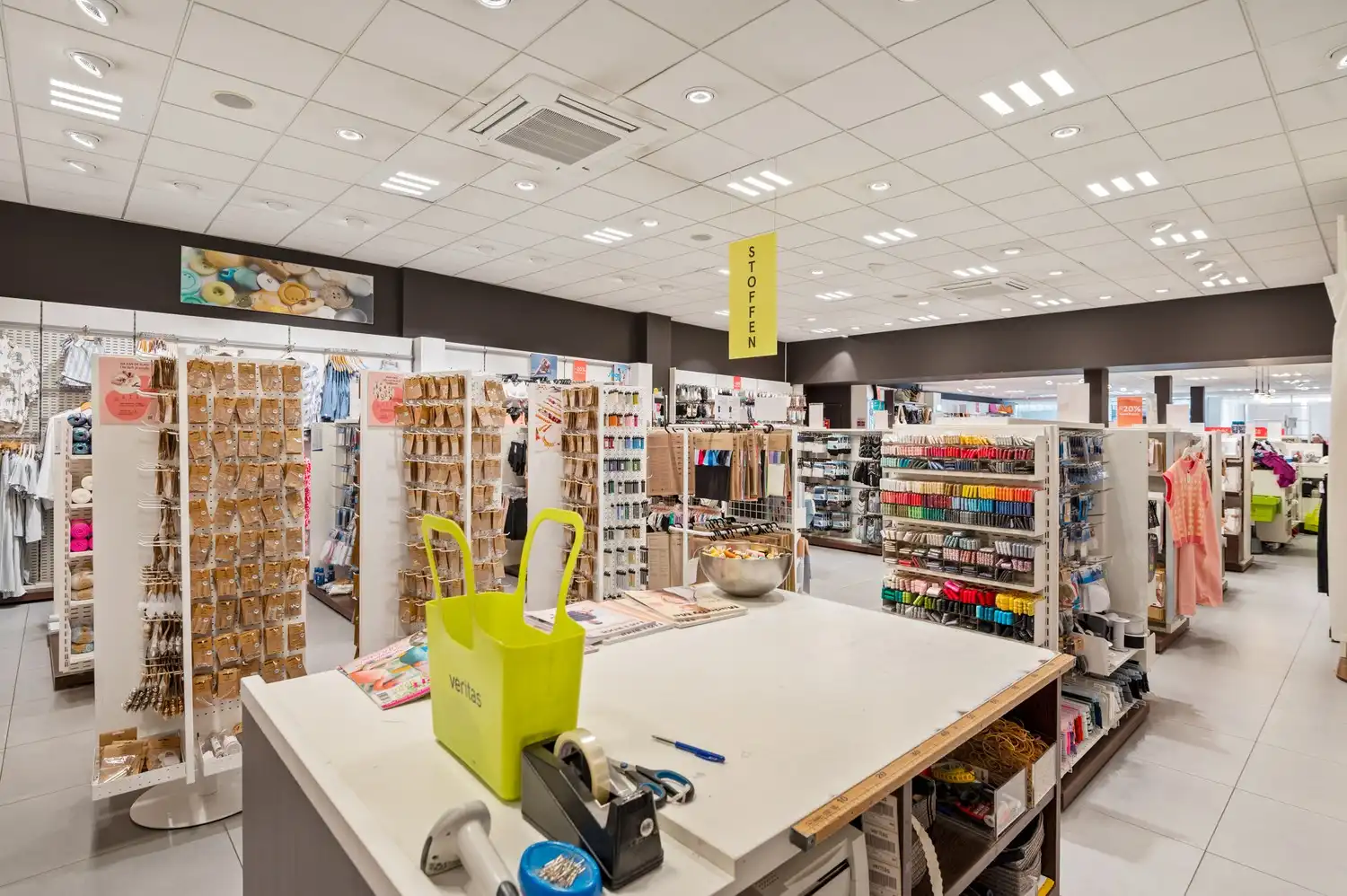 Handelspand in het hart van Lier met 7% nettorendement foto 3