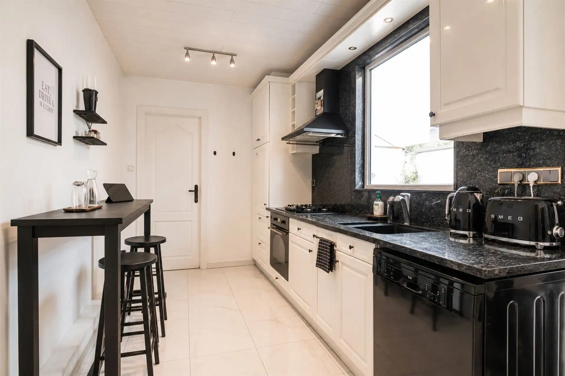 Instapklare woning met 4 slpk, kelder, ZO-tuin + uitweg foto 18