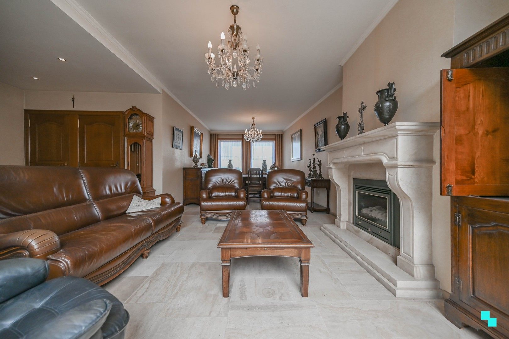 Halfopen bebouwing in hartje Ingelmunster foto 7