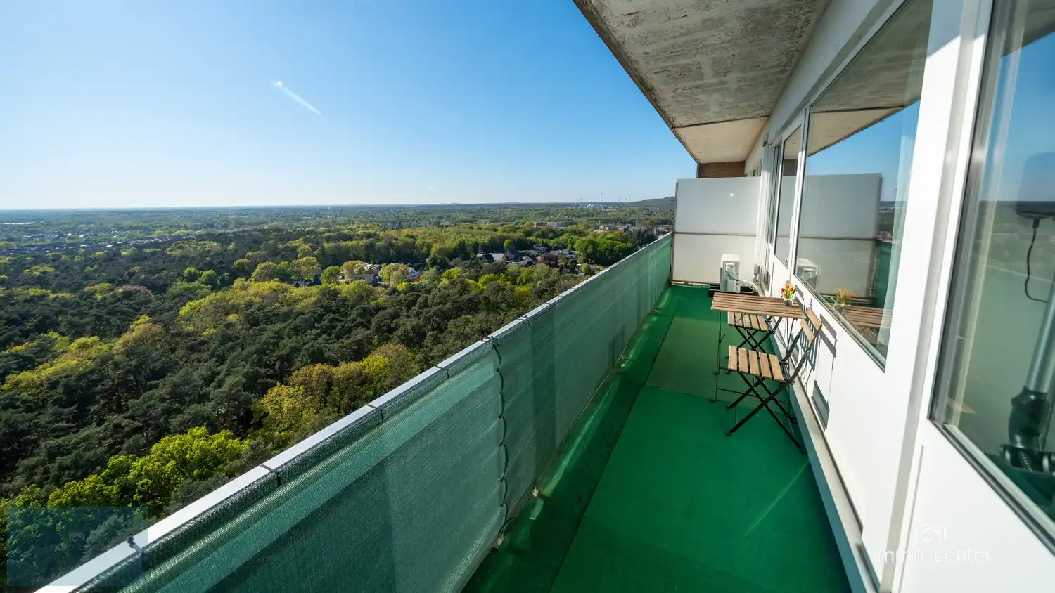 Wonen op topniveau — lichtrijk 2-slaapkamerappartement met uniek panoramisch uitzicht in Genk foto 8