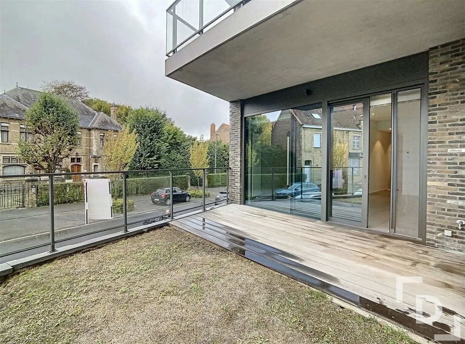 Energiezuining appartement met tuin en parkeerplaats foto 16