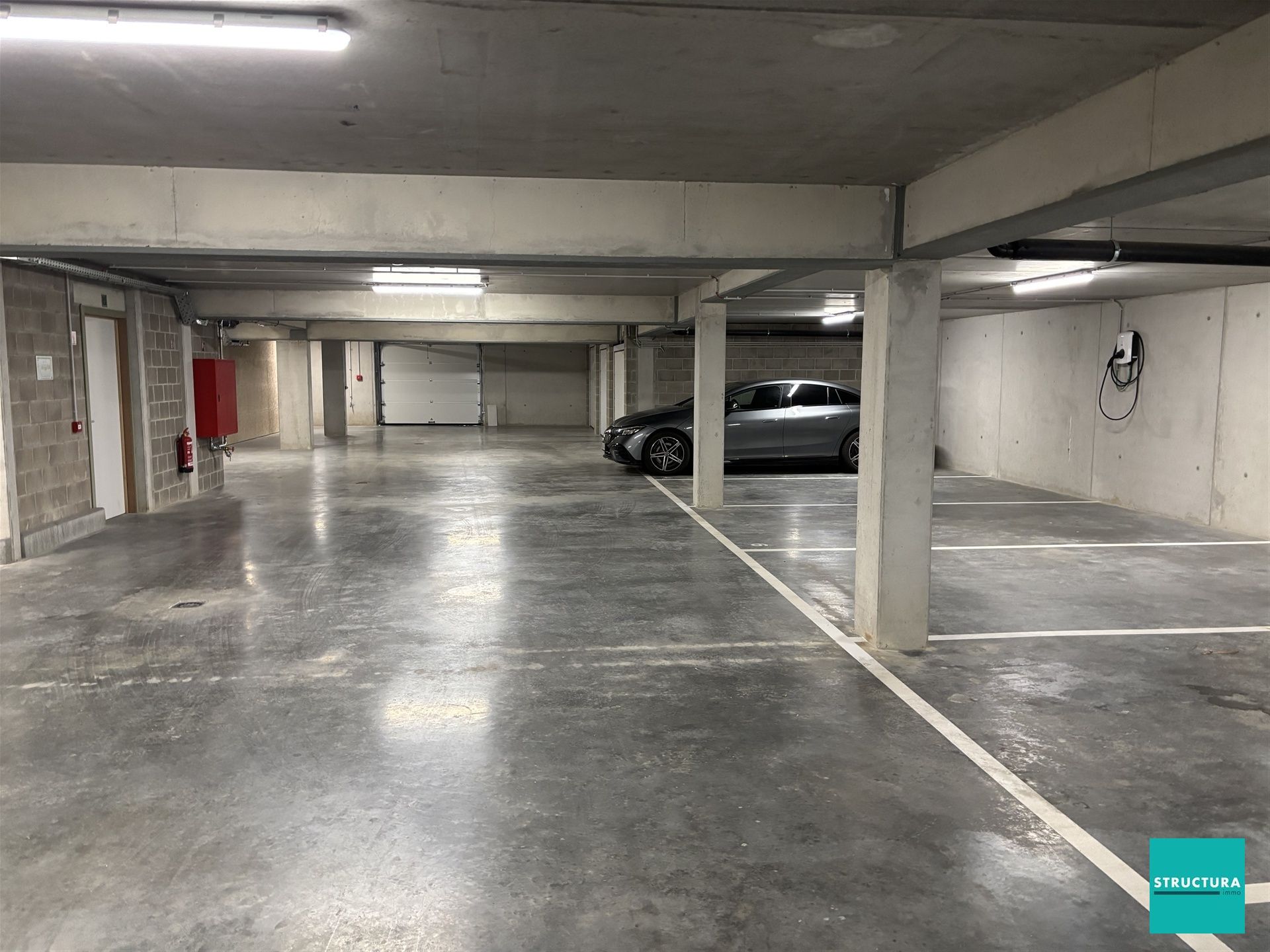 Ruim nieuwbouw appartement met tuin en staanplaats foto 26