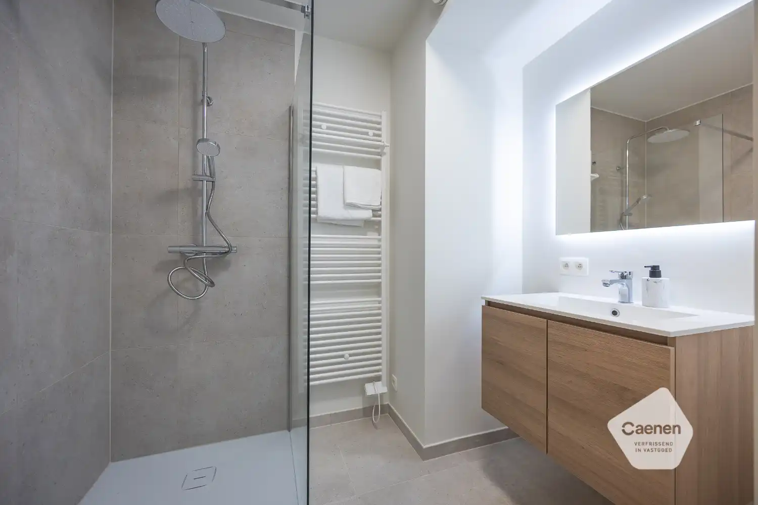 Nieuwbouwappartement met 2 slaapkamers te koop in het hartje van Oostende foto 9
