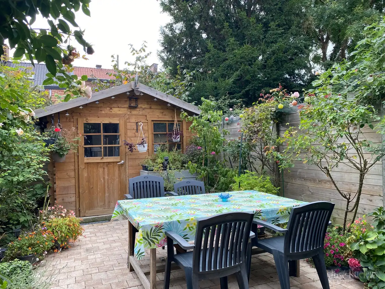 Uitstekend gelegen gezinswoning met aangename stadstuin foto 2