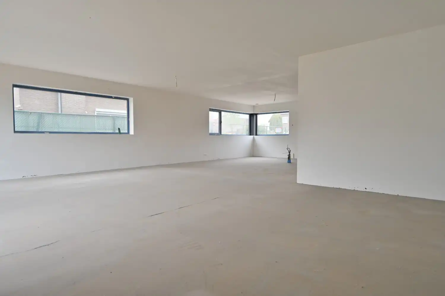 Moderne woning (casco-plus) met strakke architectuur en tal van mogelijkheden foto 5