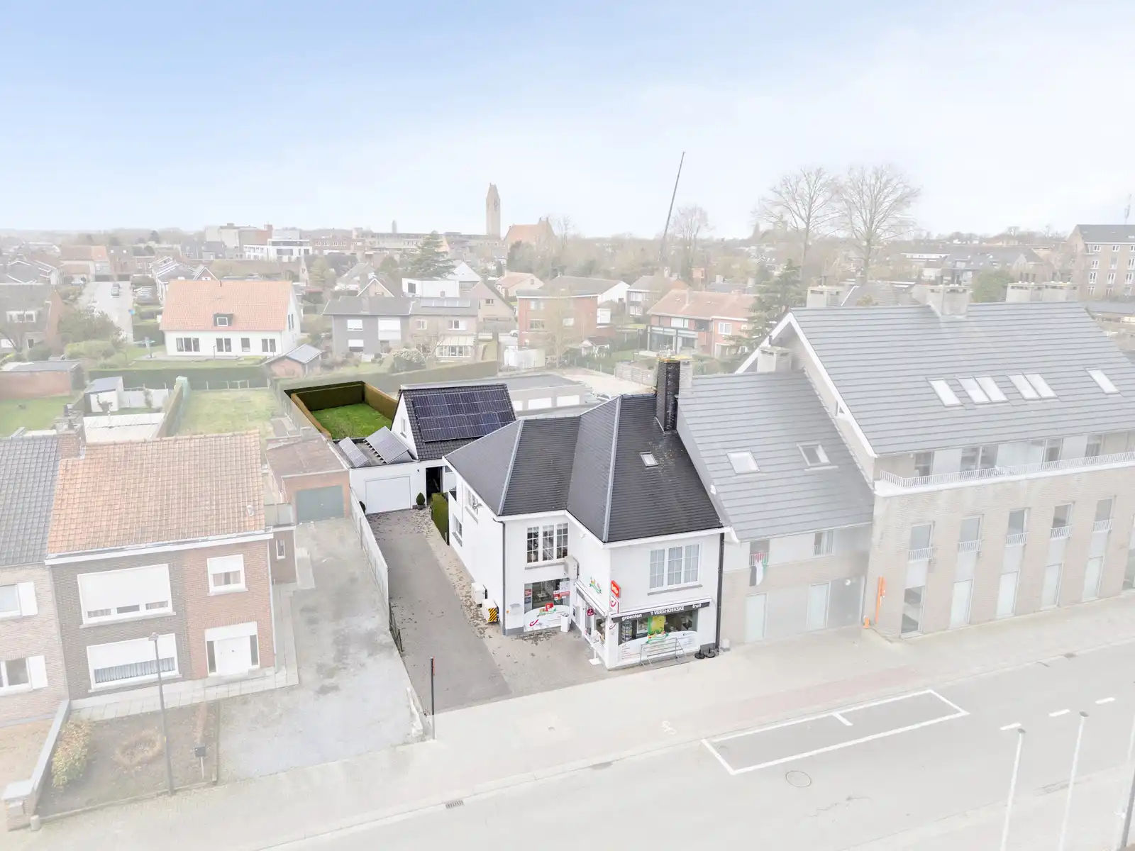 Centraal gelegen uitstekend onderhouden eigendom  foto 3