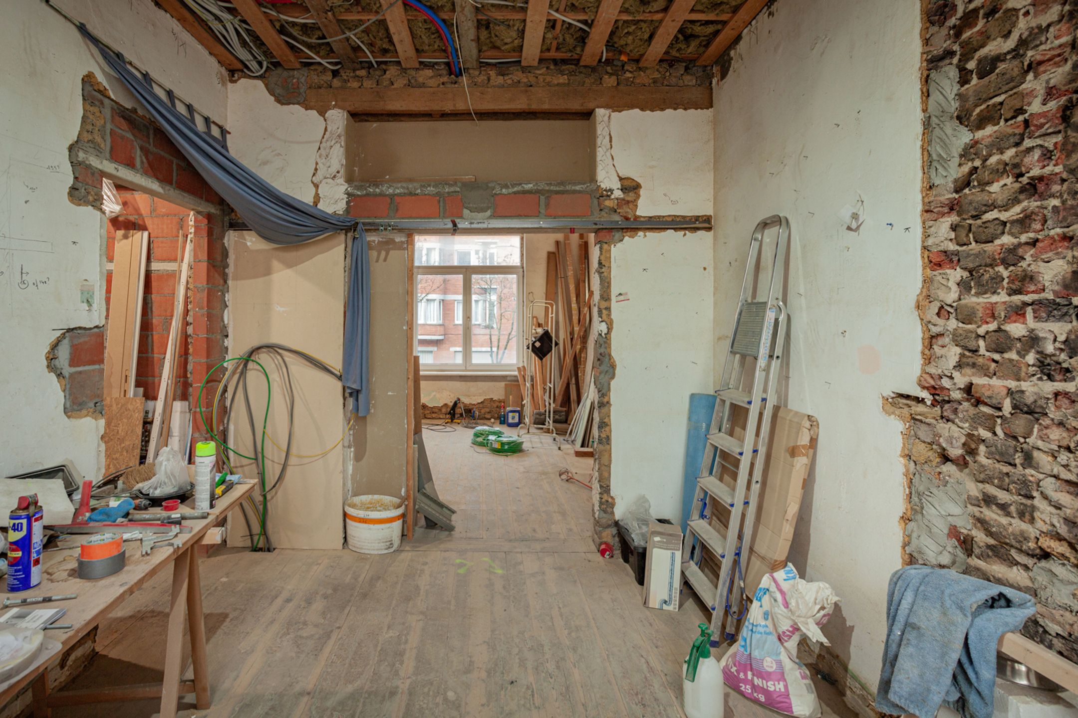 Verder te renoveren opbrengsteigendom met 4 units foto 12