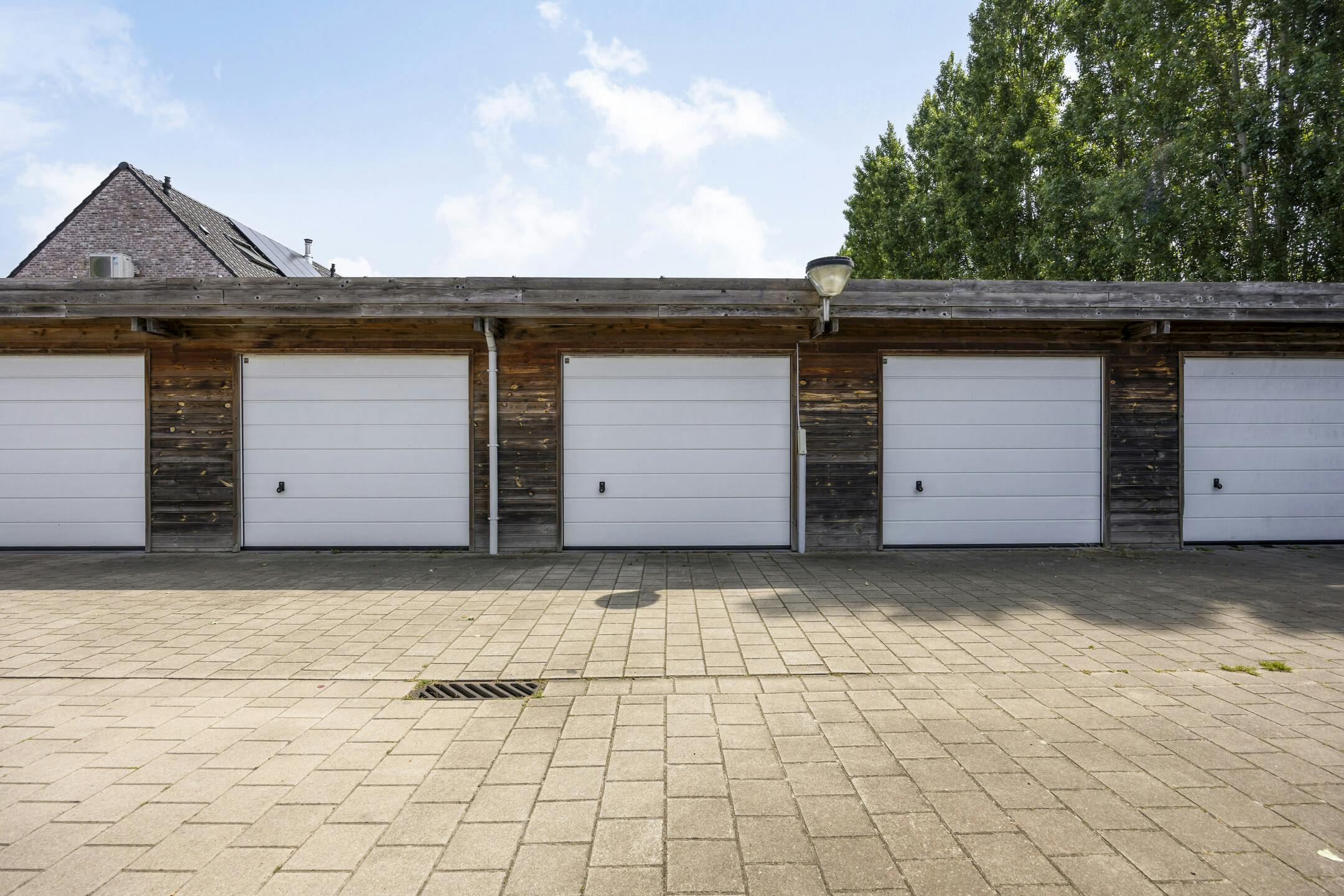 Recent halfopen huis met 4 kamers te koop in Deerlijk foto 24