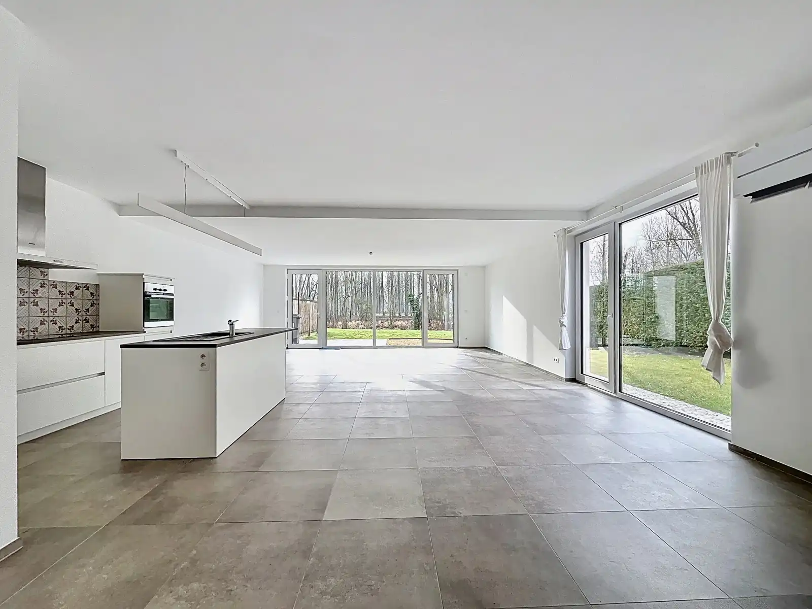 Prachtige HOB met 5 SLPK, tuin, garage en staanplaatsen! foto 2