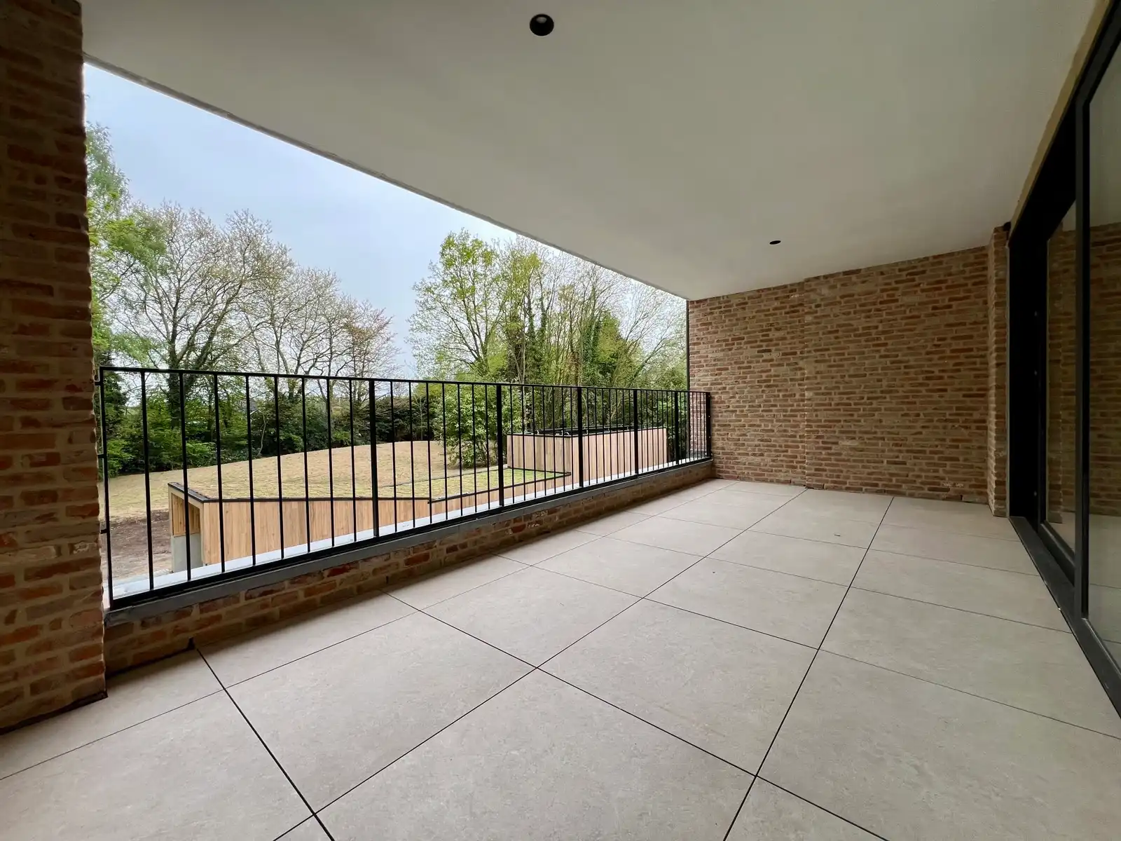 Luxueus app (131m²) met 2 slpk + bureau, terras en garagebox foto 9