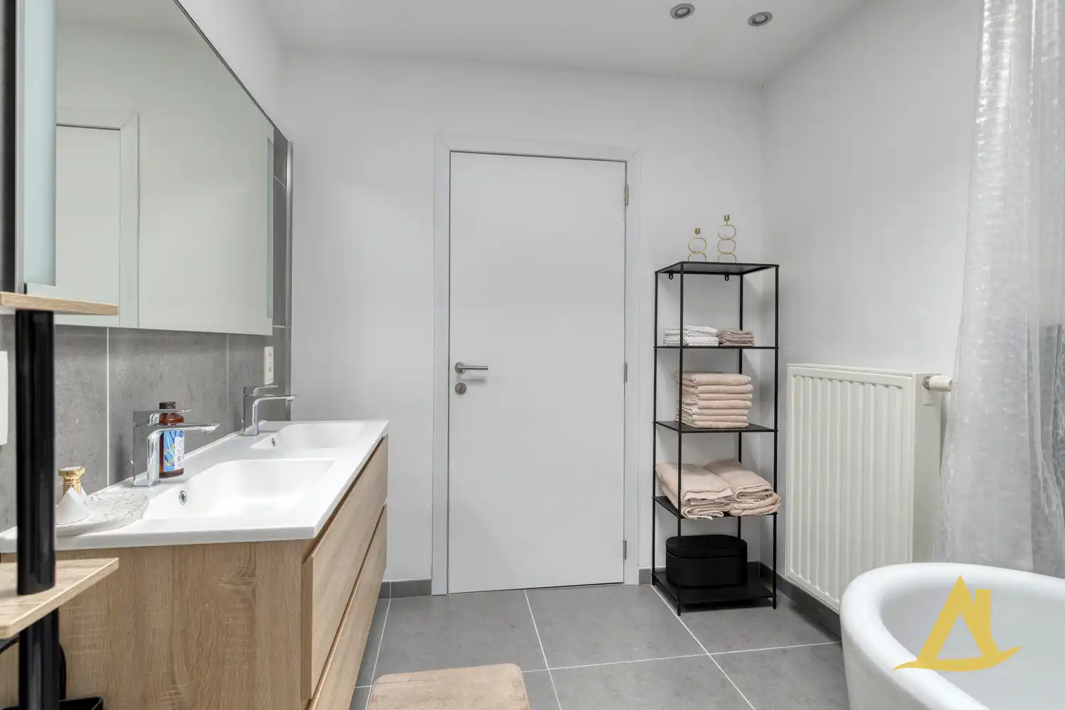 INSTAPKLARE, ENERGIEZUINIGE WONING, NABIJ HET CENTRUM VAN DIEST! foto 15