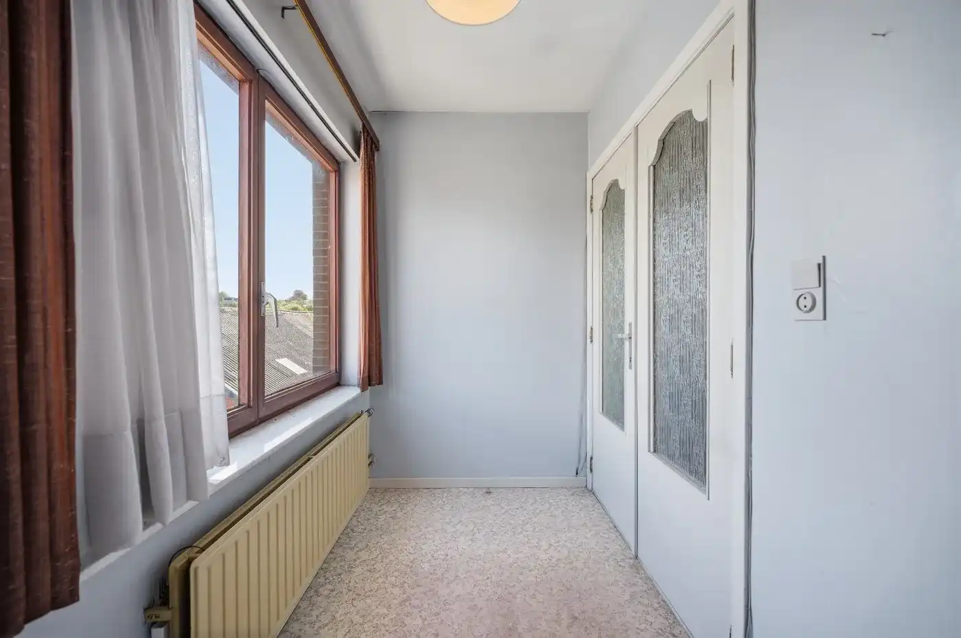 Ruime halfopen bel-étagewoning met prachtig uitzicht foto 19