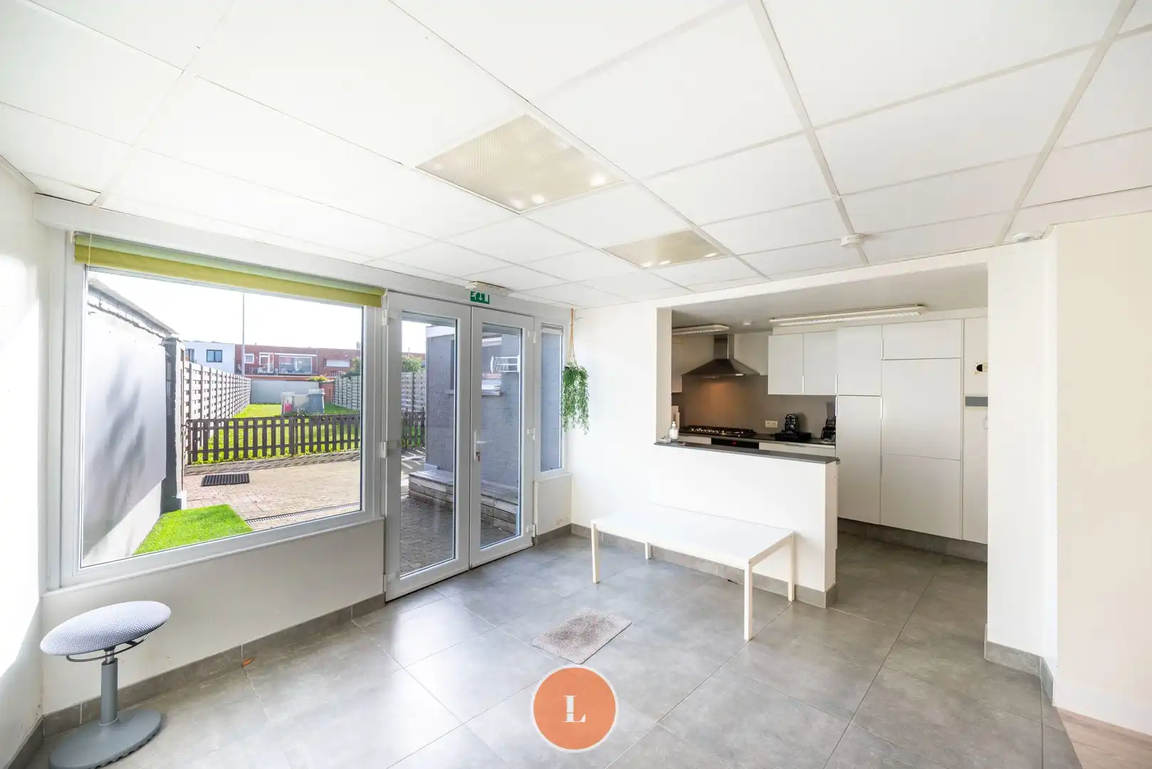 Te koop ruime halfopen woning met 4 slaapkamers en uitweg te Sint-Eloois-Winkel. foto 6