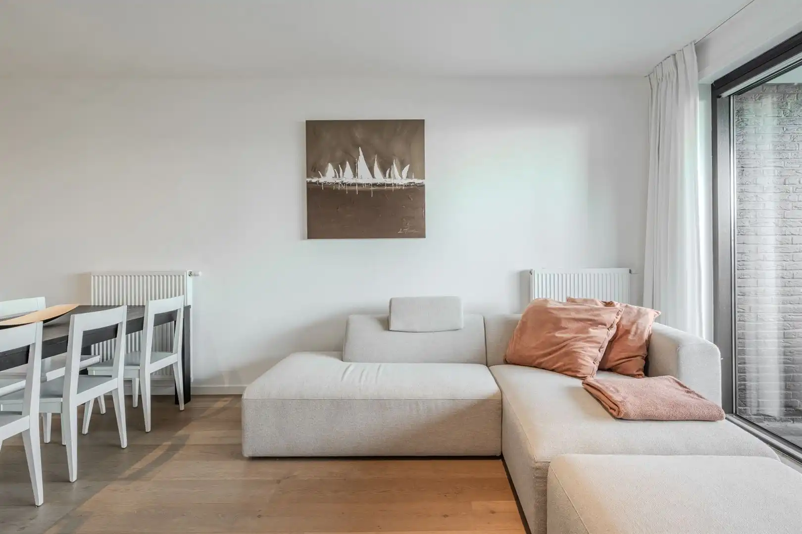 Prachtig gelegen gelijkvloers appartement met 2 slaapkamers foto 3