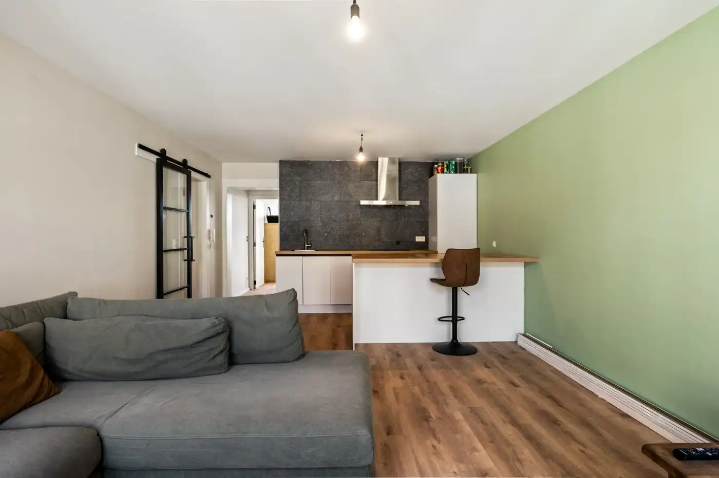 Instapklaar app. op 1ste verd. met 2 slpk. en autostaanplaats foto 7