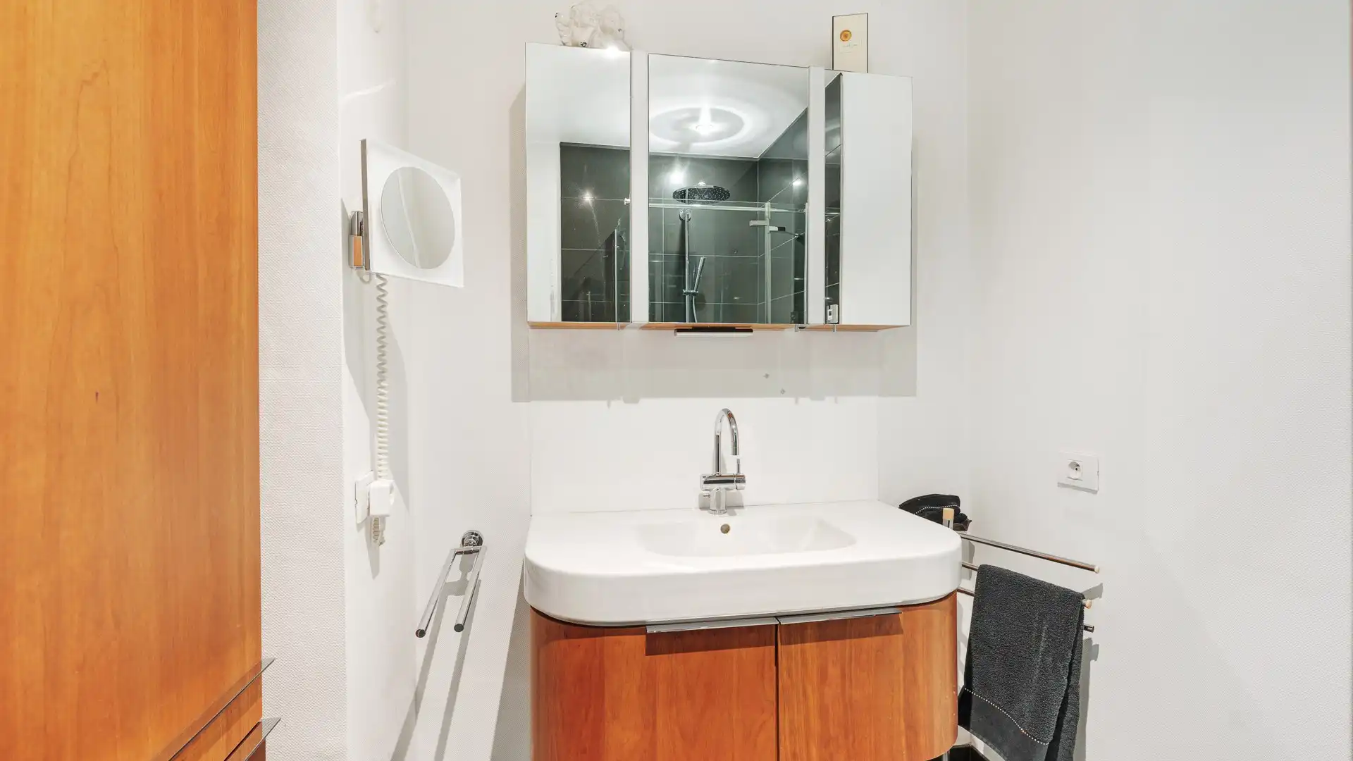 Modern en ruim appartement met zicht over de jachthaven foto 18