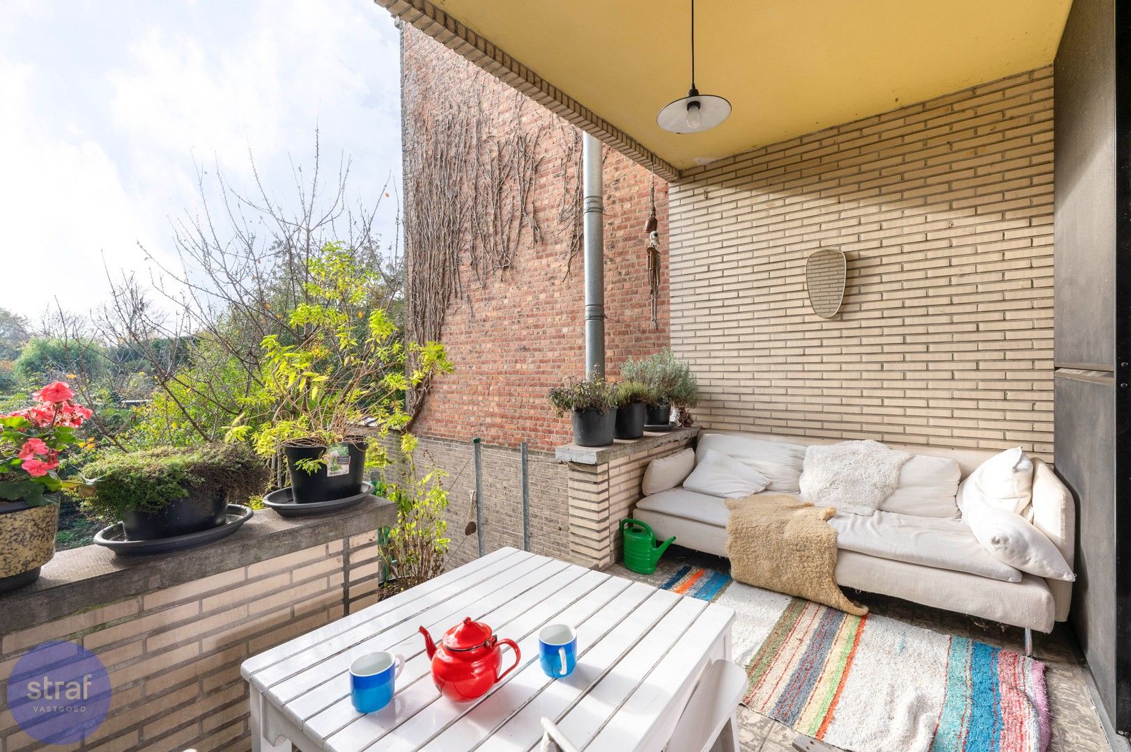 Charmante bel-etage met drie slaapkamers en tuin in een rustige straat foto 8