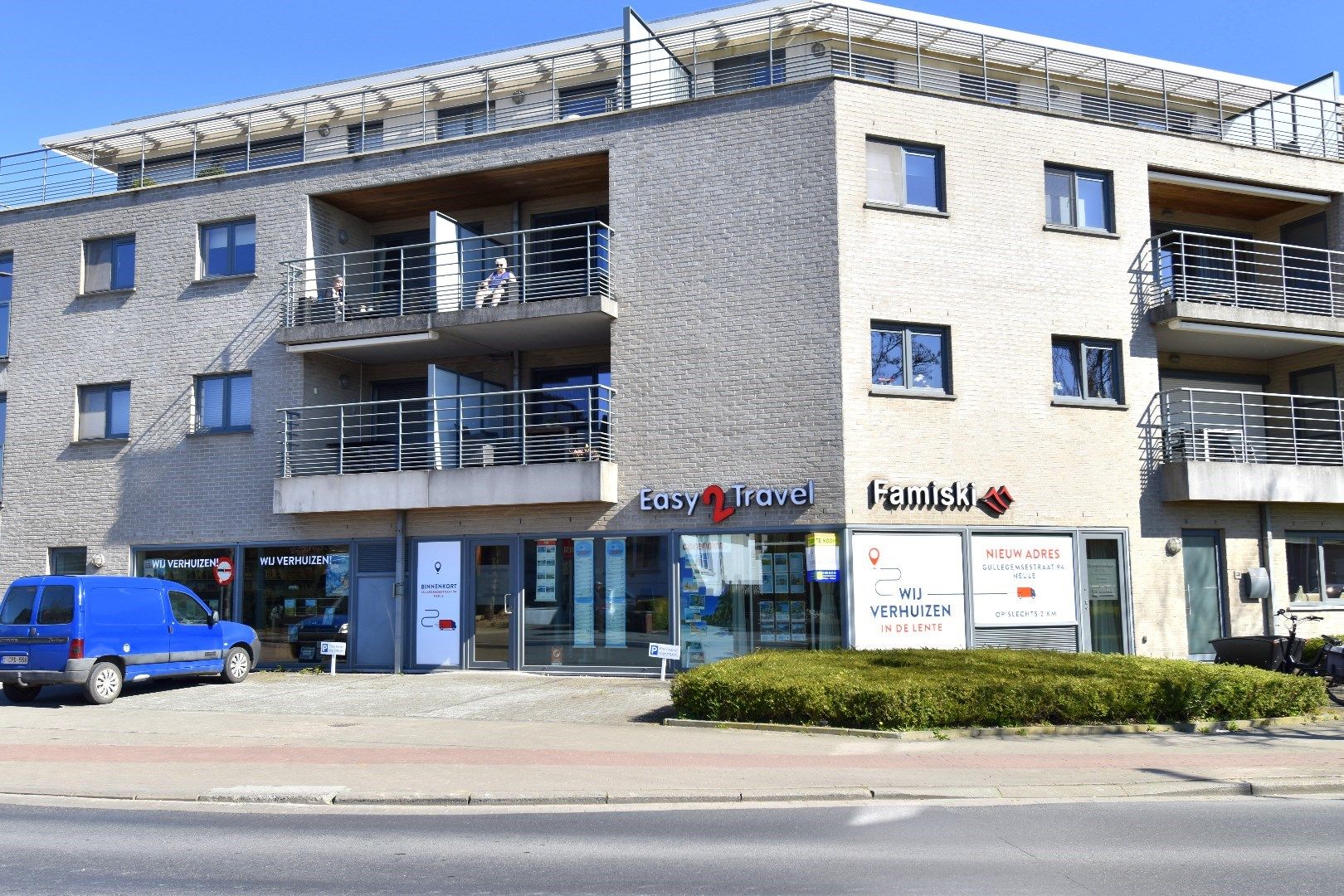 Kantoor -of winkelruimte op commerciële hoekligging te koop in Gullegem-centrum foto 14