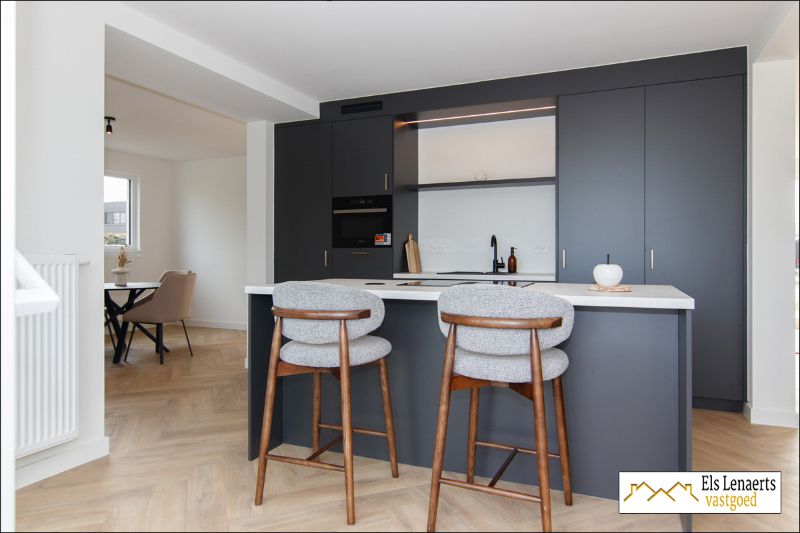 Prachtig gerenoveerde woning op topligging! foto 14