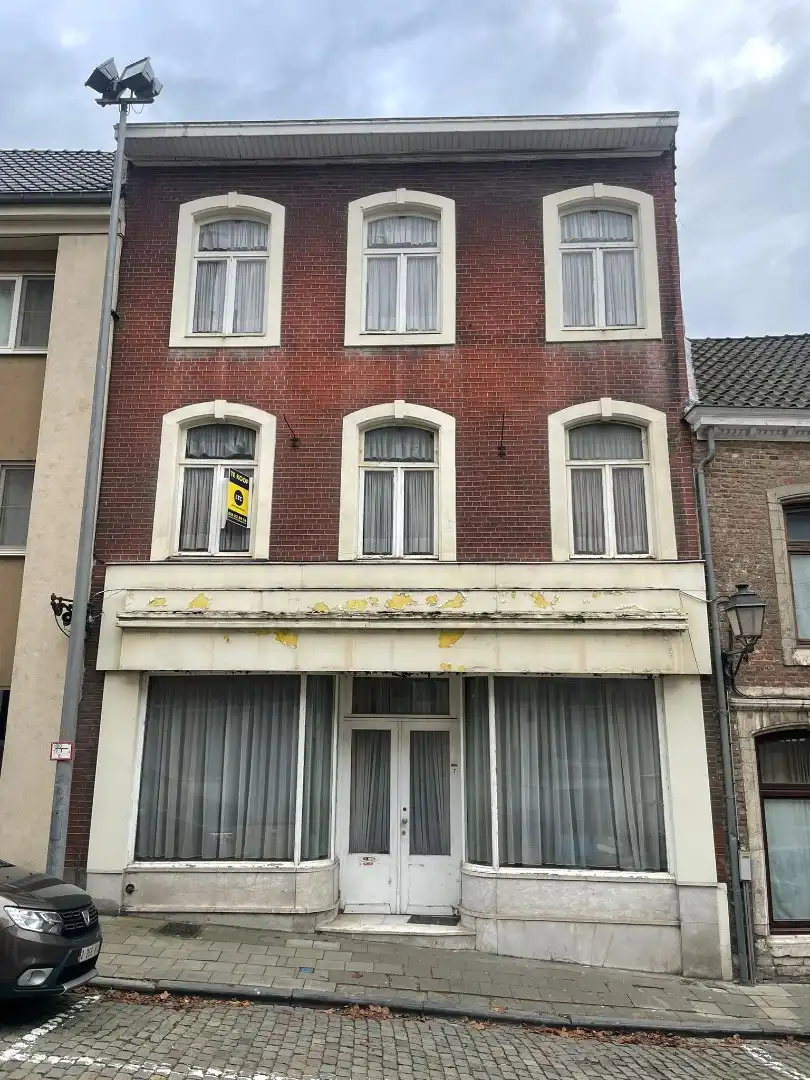 Hoofdfoto van de publicatie: Rijwoning met 5 slaapkamers in centrum Tienen