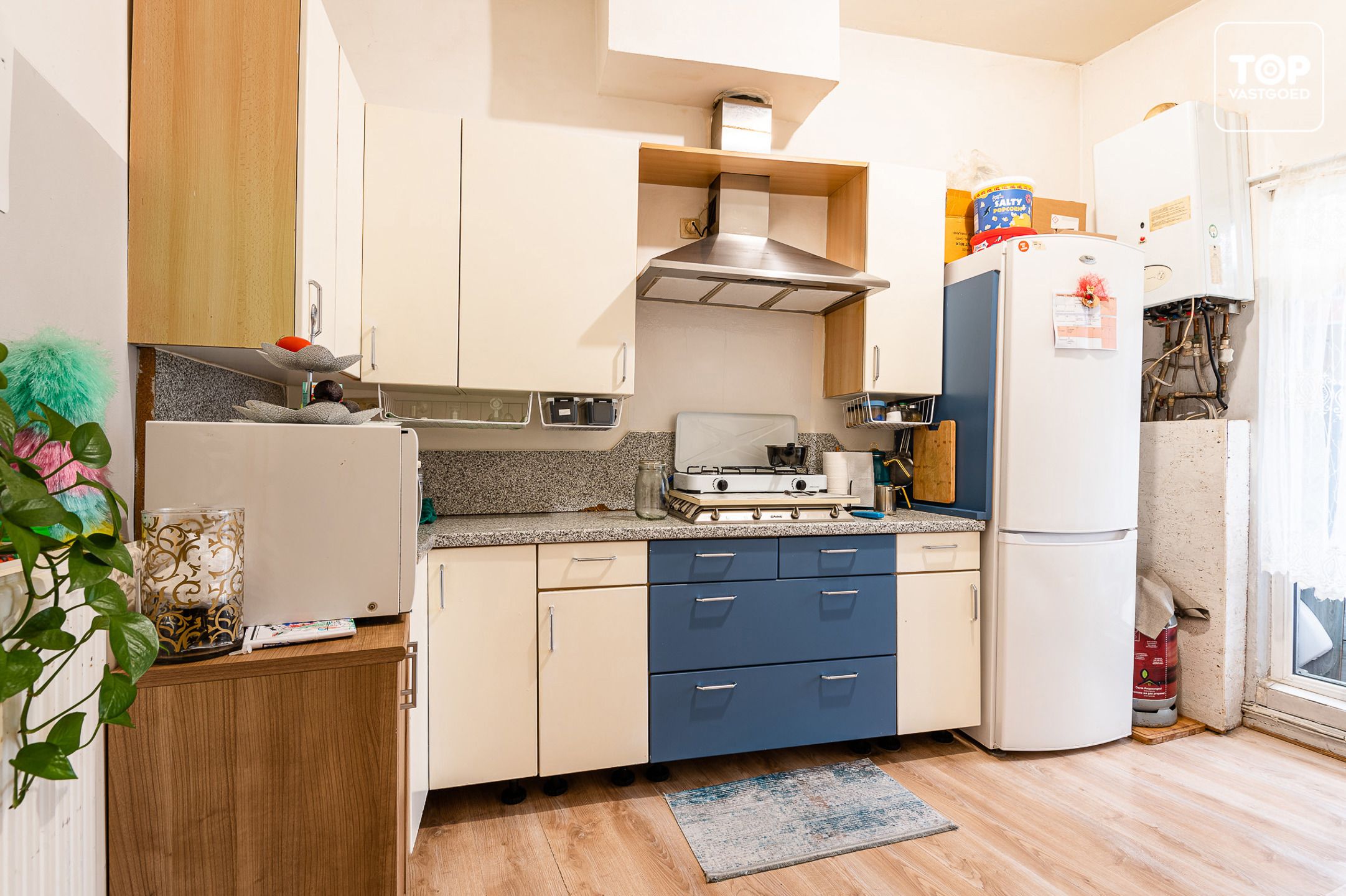 DISCREET Centraal gelegen (opbrengst) eigendom met verhuurd handelsgelijkvloers en 2-slaapkamer woonst foto 13