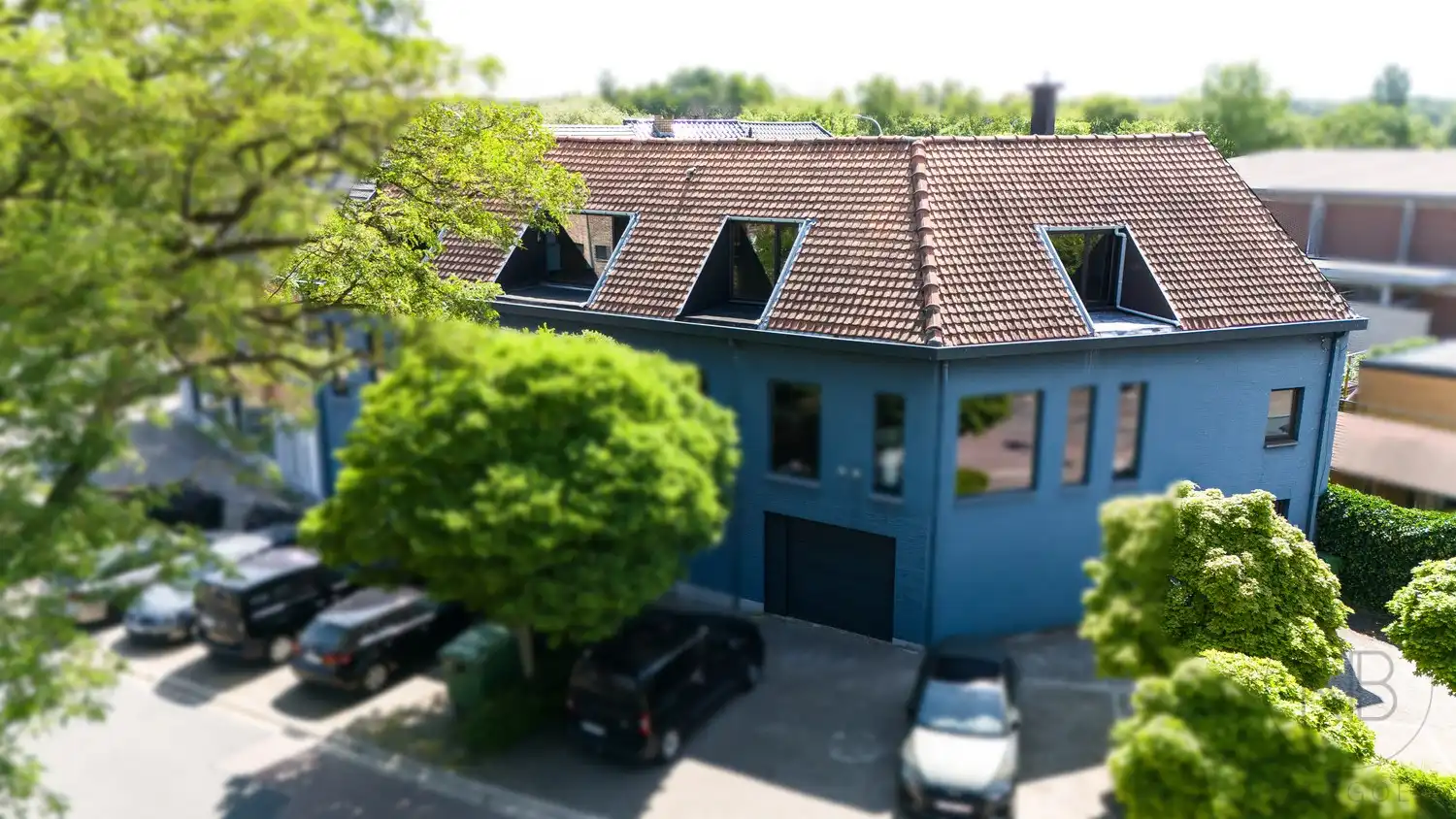 Te renoveren appartemtent met garage te koop! foto 35