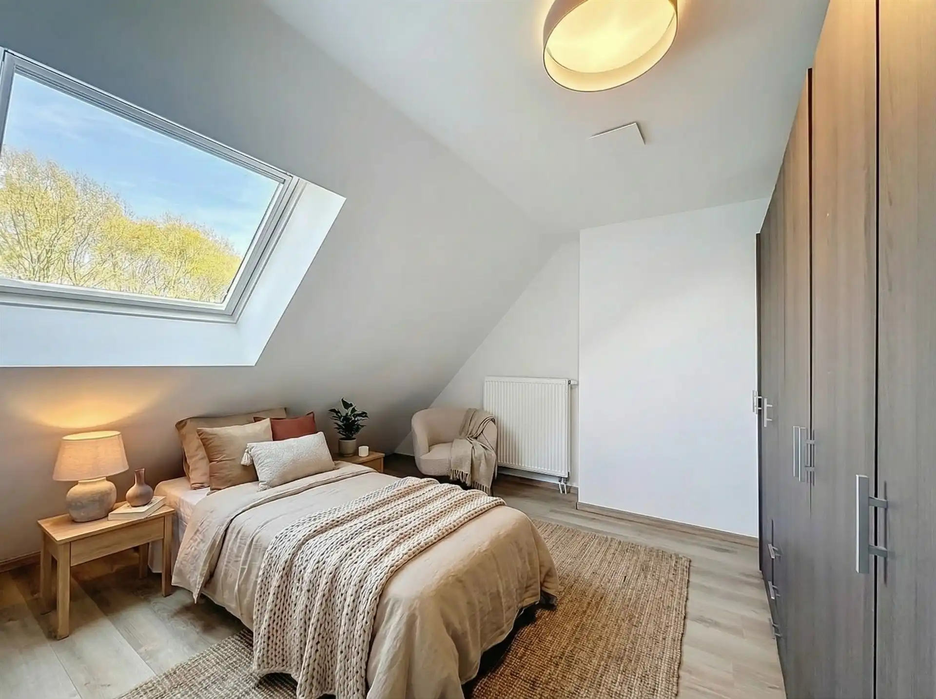 Gezinswoning met praktijk en 4 slaapkamers in Belsele foto 14