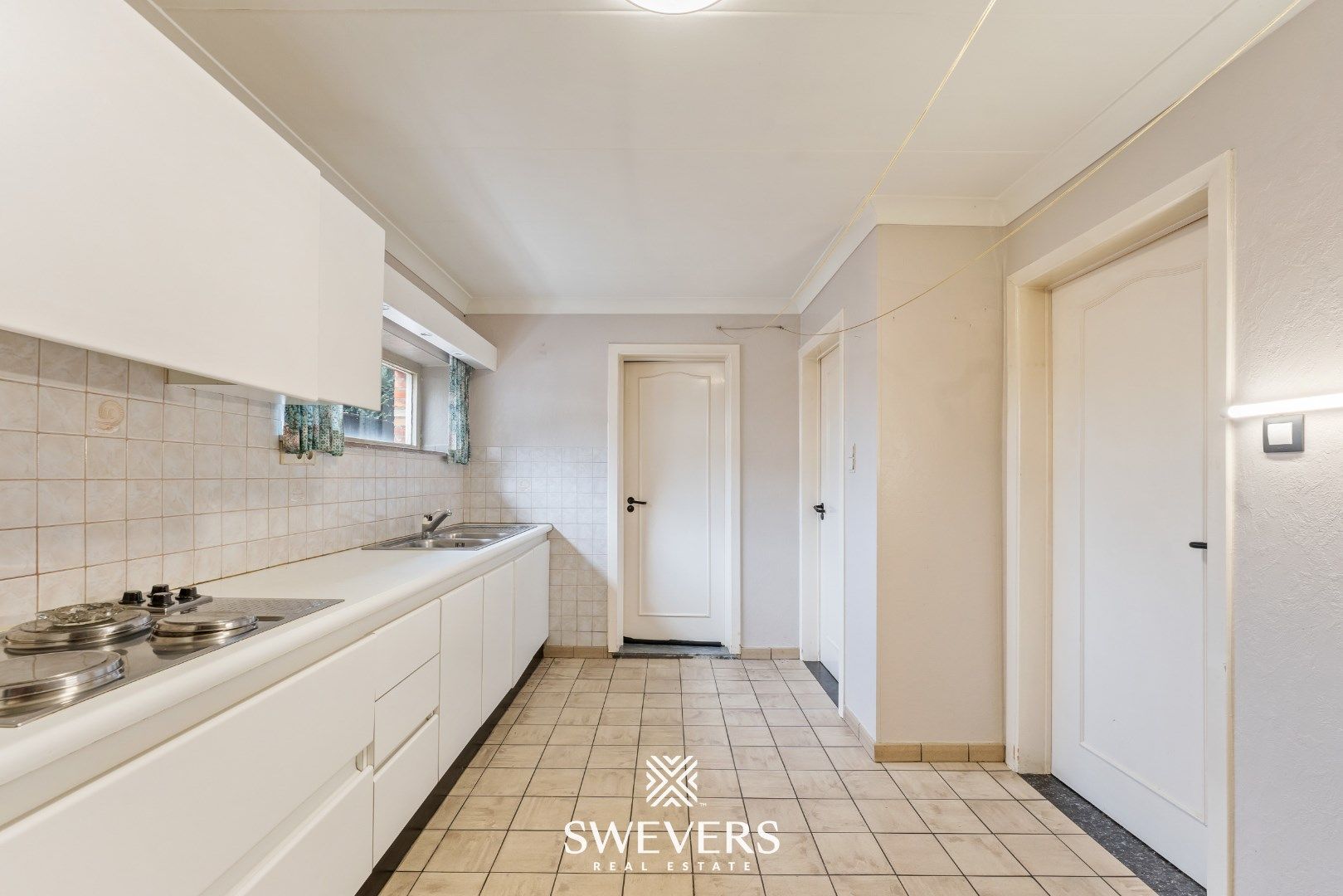 Gunstig gelegen, te renoveren woning, op mooi perceel van 8a 88ca foto 15