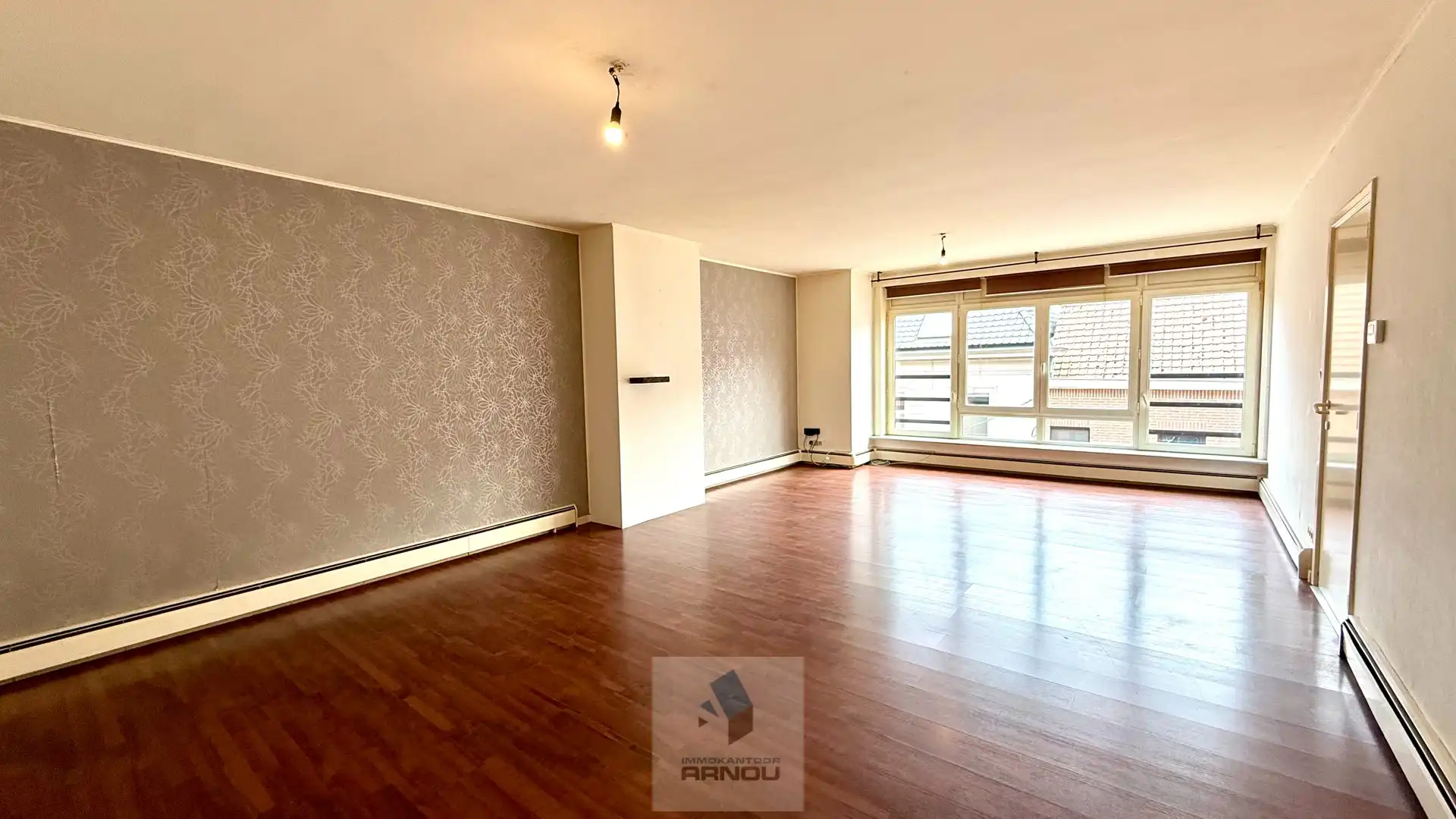 Ruim en lichtrijk appartement met 3 slaapkamers foto 4