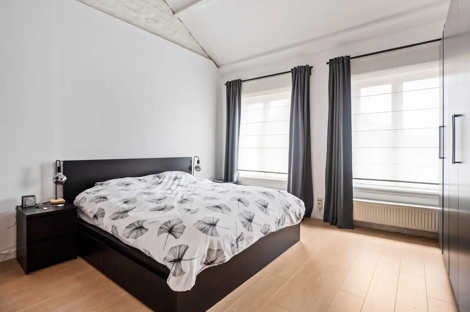 Gezellige gerenoveerde woning met 2 slaapkamers en een charmante tuin in Schoten! foto 14