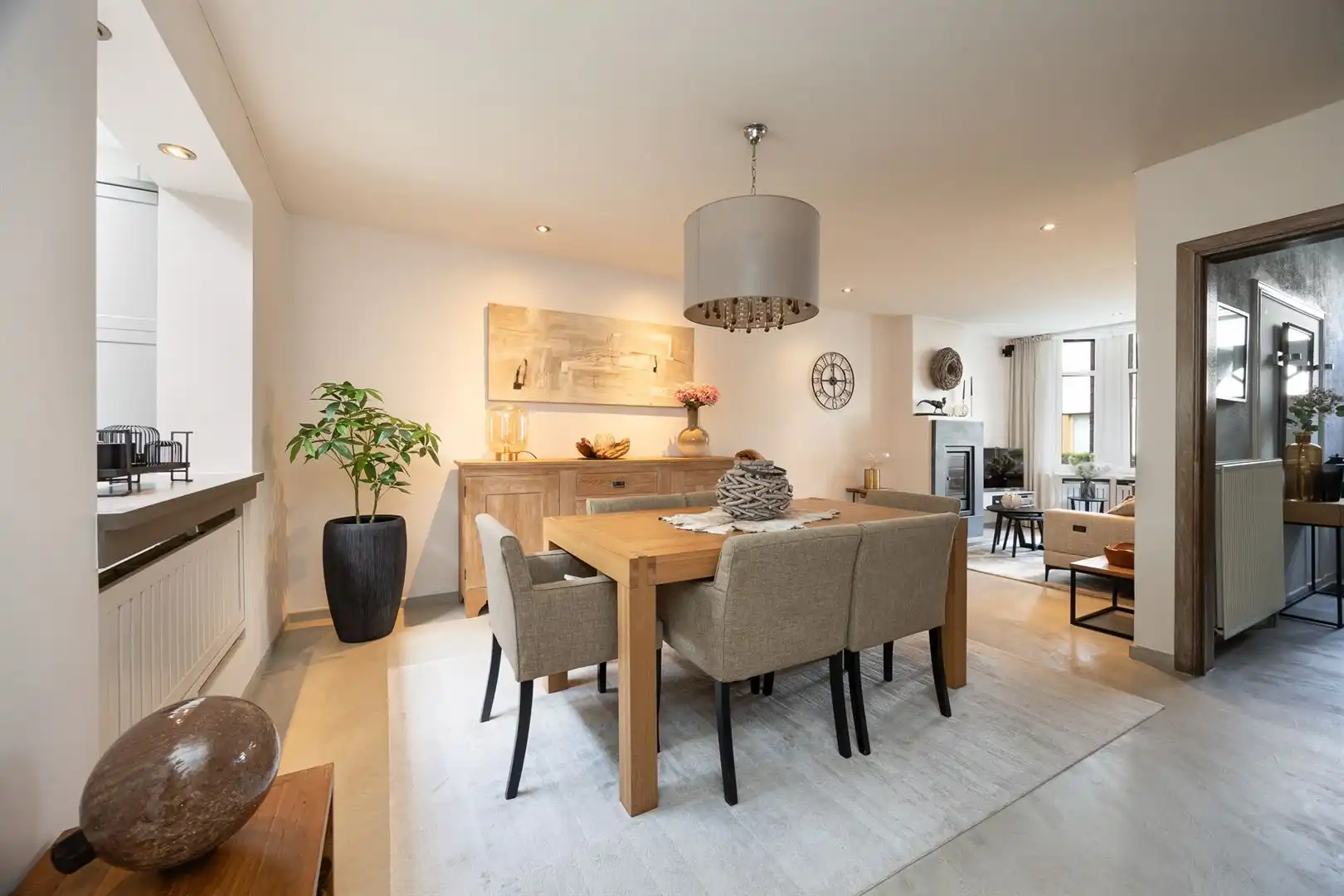 Prima onderhouden woning met 4 SLK op toplocatie foto 8