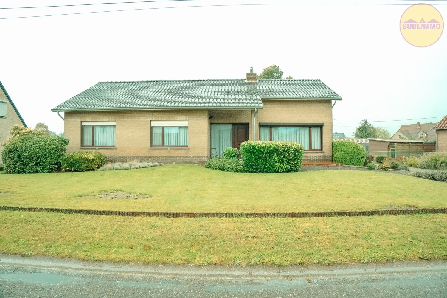 Charmante gelijkvloerse woning op een ruim perceel van 1.185m². foto 1