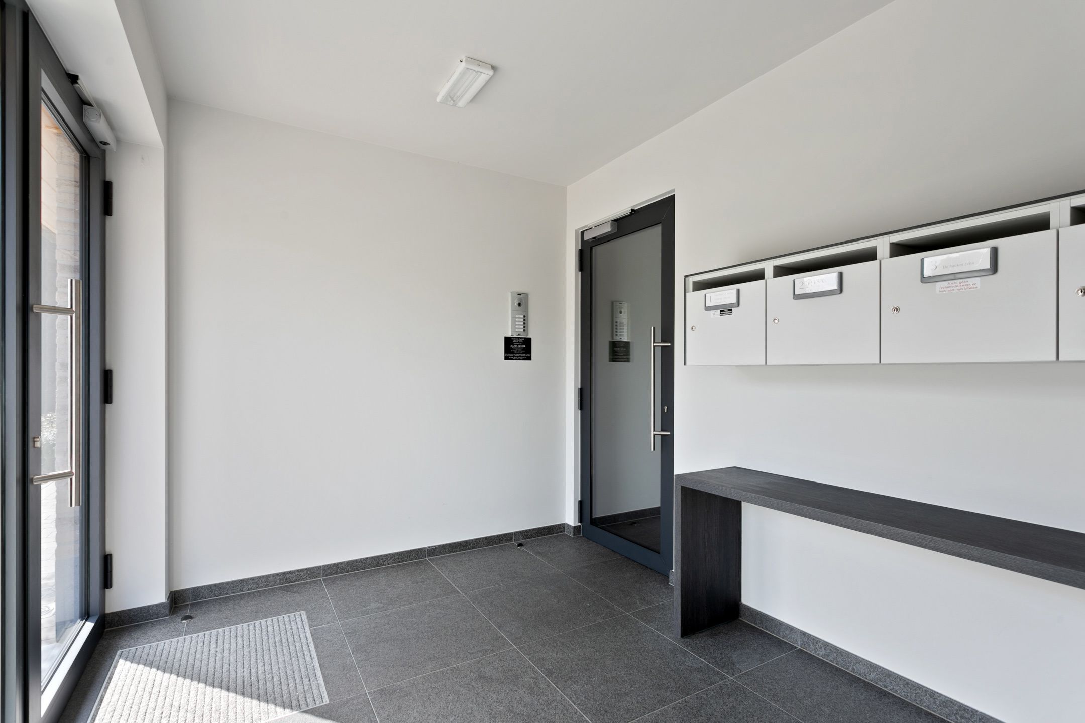 KERKSKEN -  Zeer ruim en luxueus gelijkvloers appartement foto 24