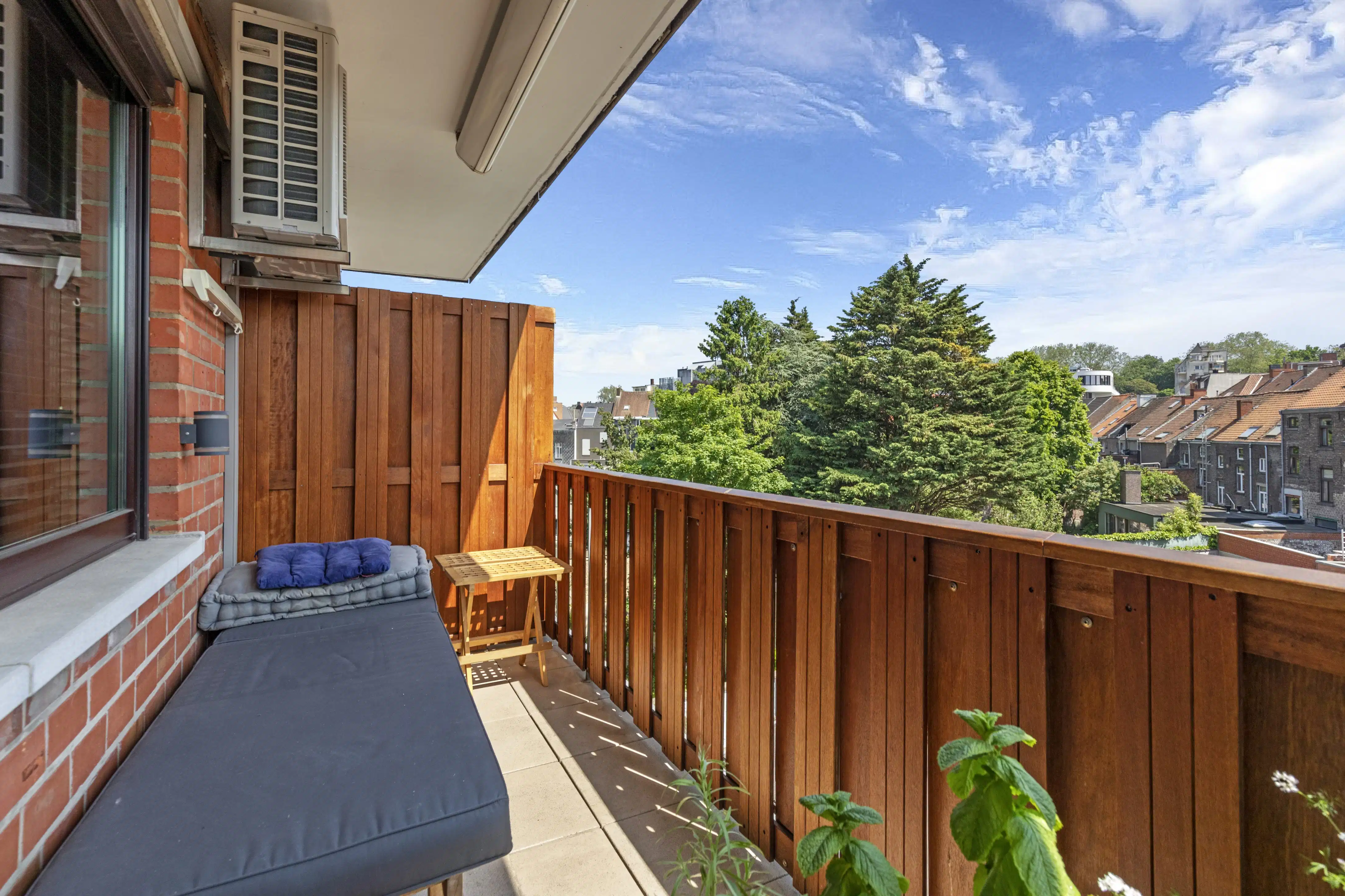 Gemeubeld 1-slaapkamer appartement met zonnig terras foto 12