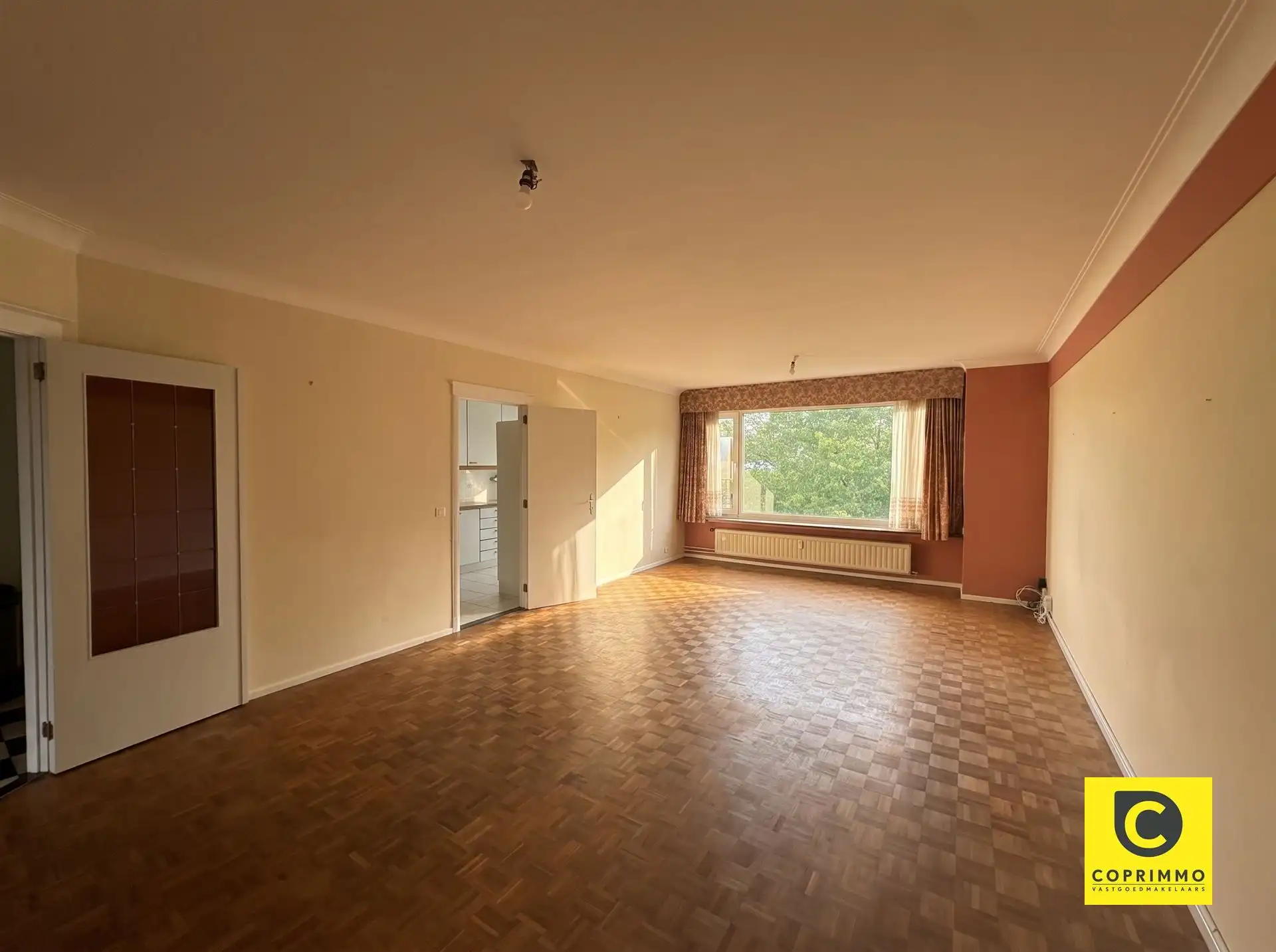 Ruim 3 slk appartement met terras te Berchem!  foto 2