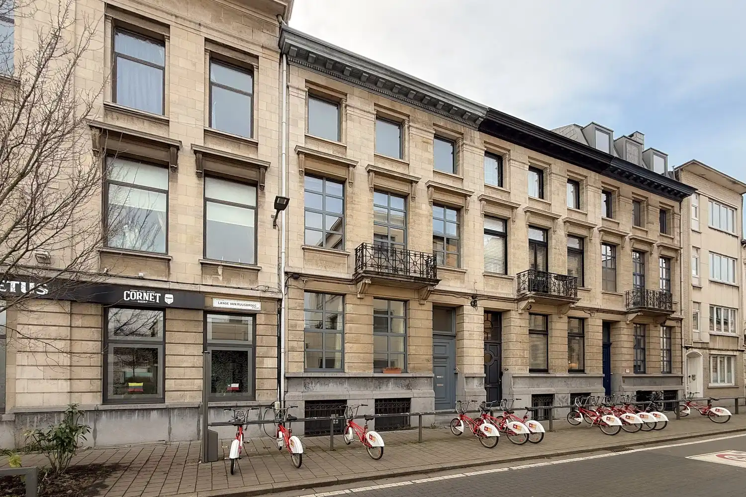 Authentieke neoclassicistische woning in Zurenborg foto 15