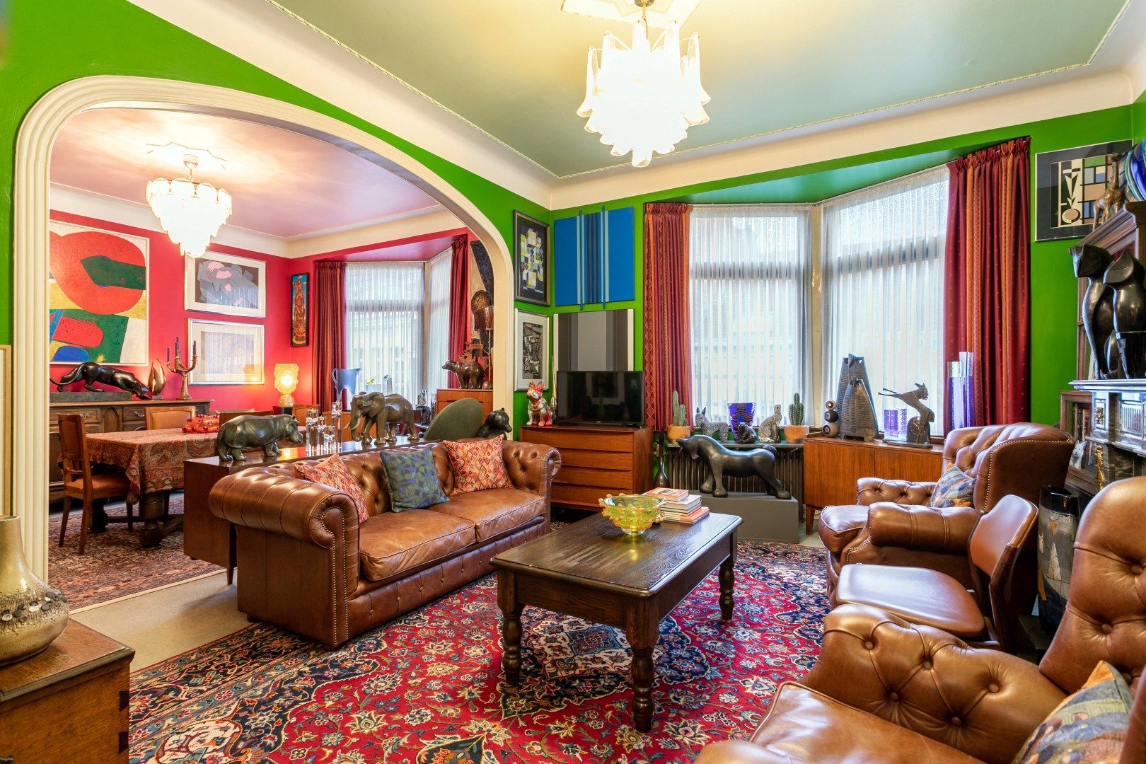 Karaktervol appartement met 2-3 slpk nabij het Brugmannplein. foto {{pictureIndex}}