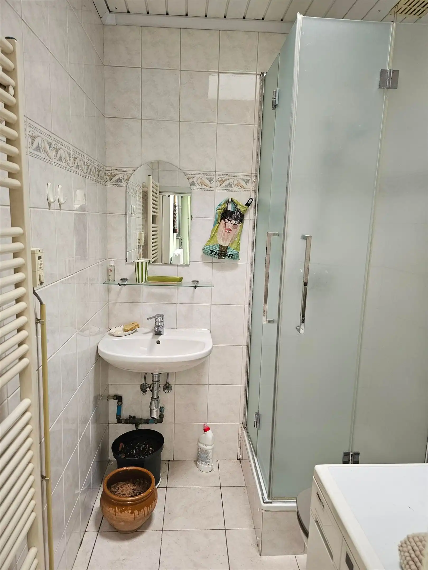 Rustig gelegen starters -of investeringswoning met zonnige koer en 3 slaapkamers. foto 8