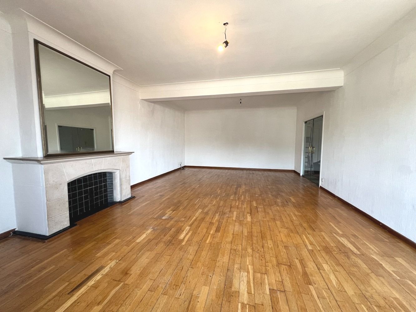 Ruim appartement te huur in het gezellige centrum van Genk foto 5