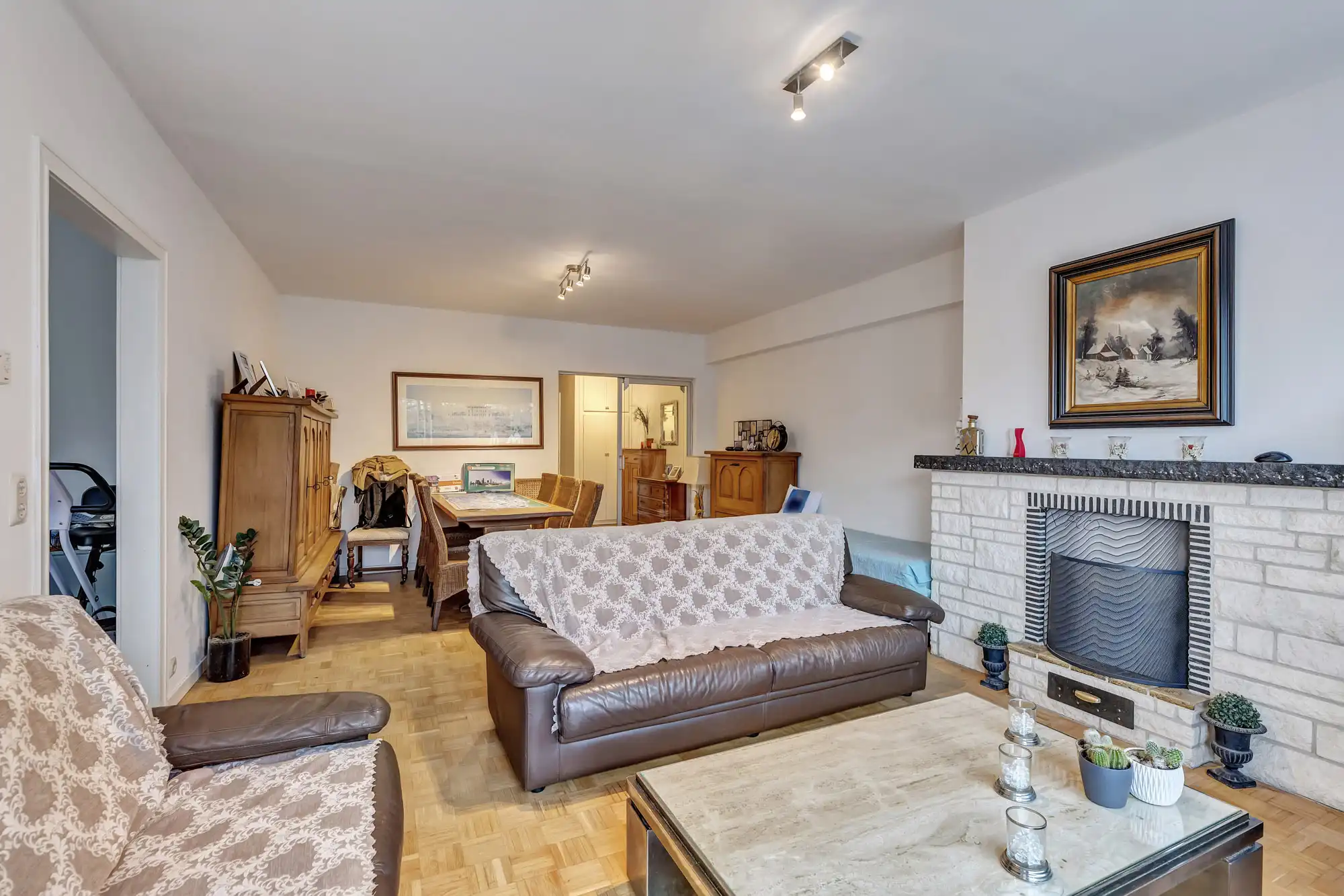 Tweeslaapkamer appartement met garage op toplocatie! foto 6