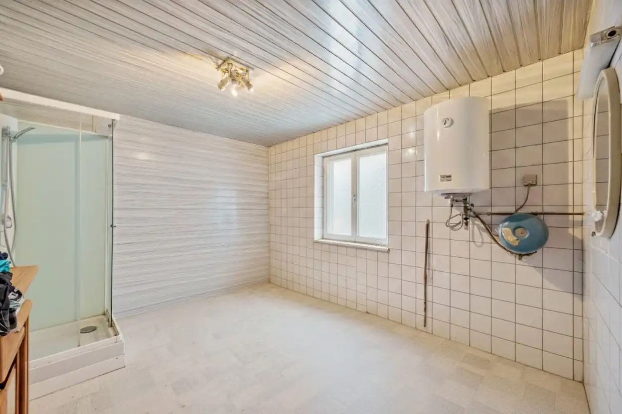 Vrijstaande woning met zeer veel potentieel foto 10