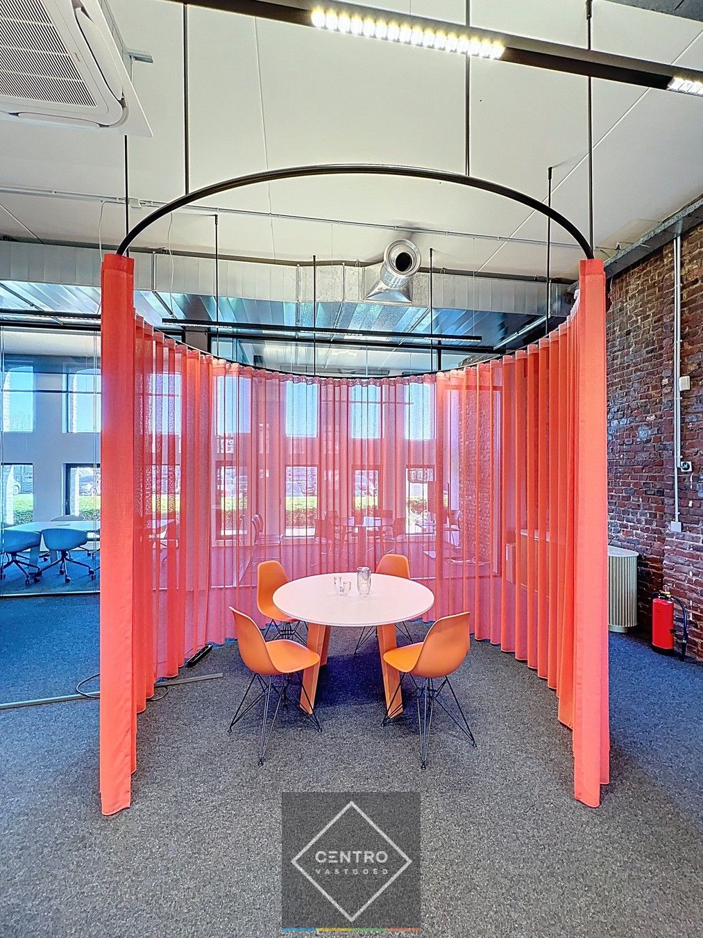 Instapklare KANTOORRUIMTE (178,75 m²) - ALL-IN formule (huur, verbruik, randaccomodatie,...) te Kortrijk ! foto 9