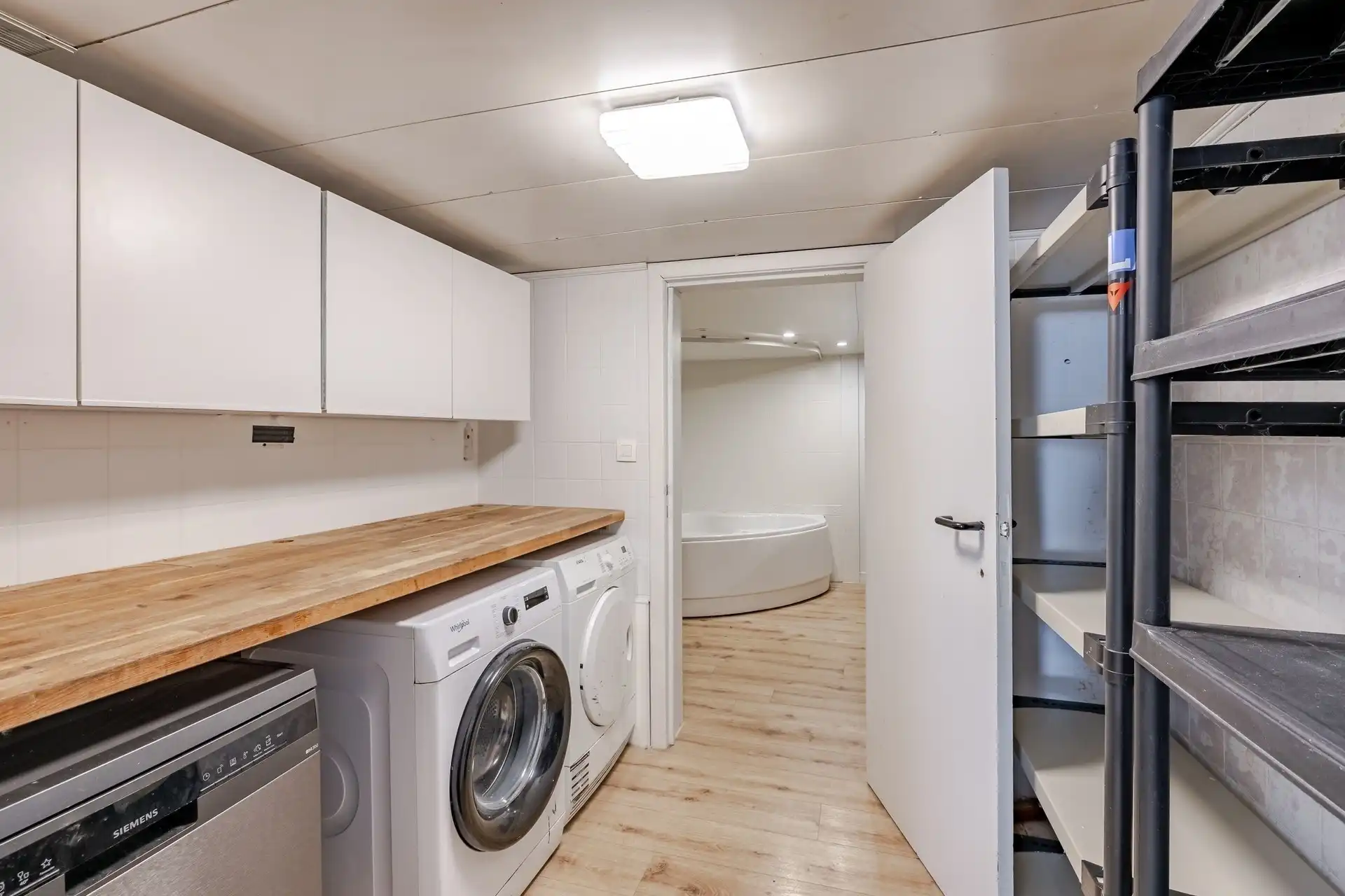 Interessante woning met prachtige tuin in Wichelen. foto 15