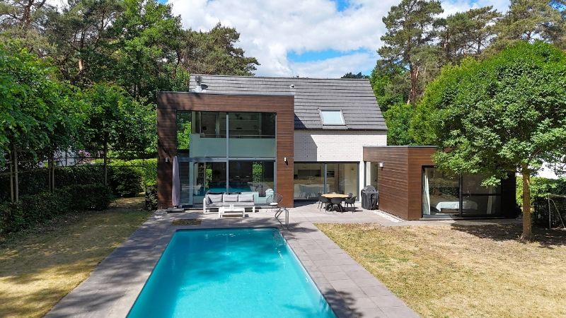 Moderne villa van 230m² op 14a08ca met openluchtzwembad foto 29